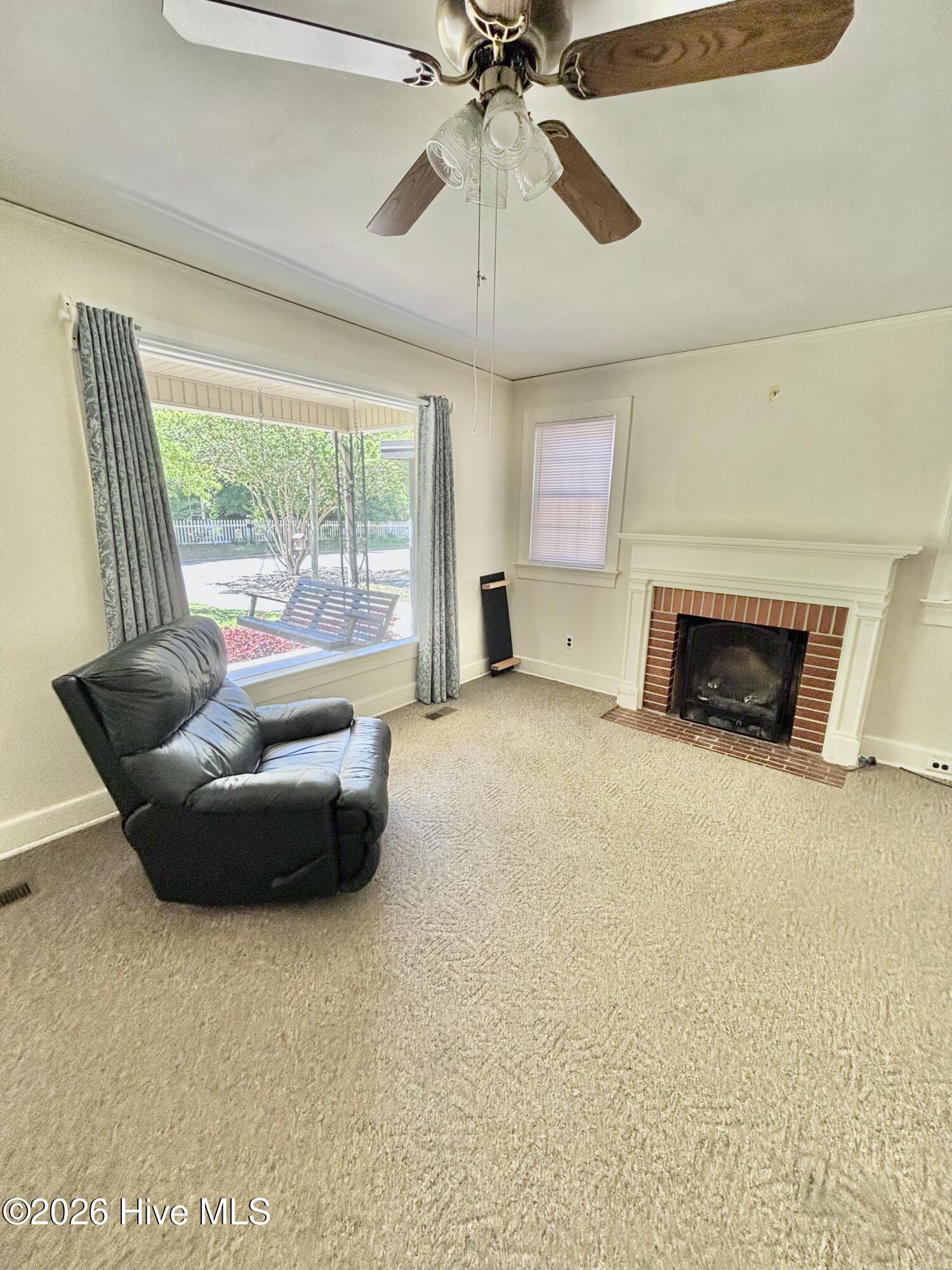 108 S Oleander Avenue Property Photo 4