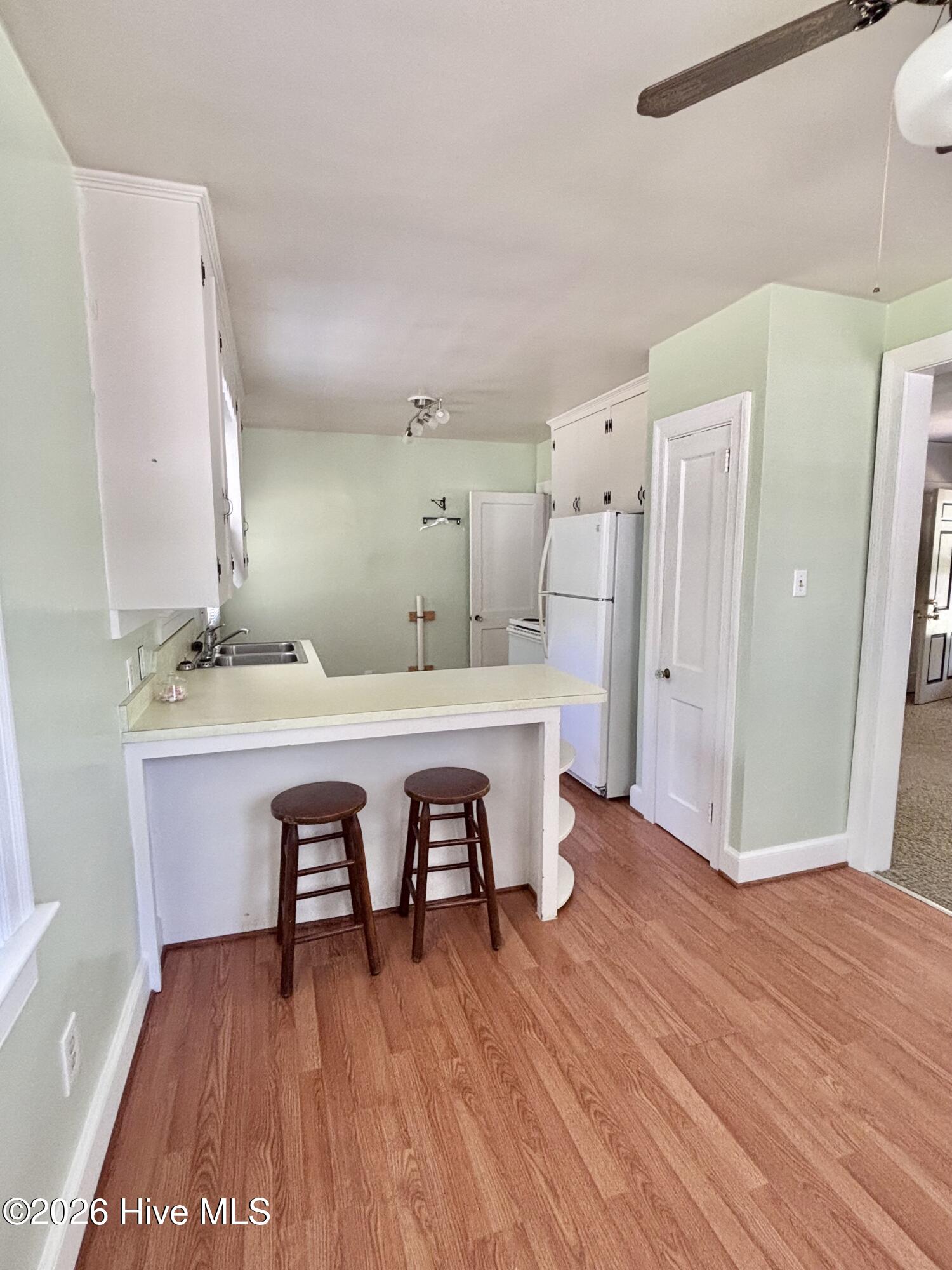 108 S Oleander Avenue Property Photo 6
