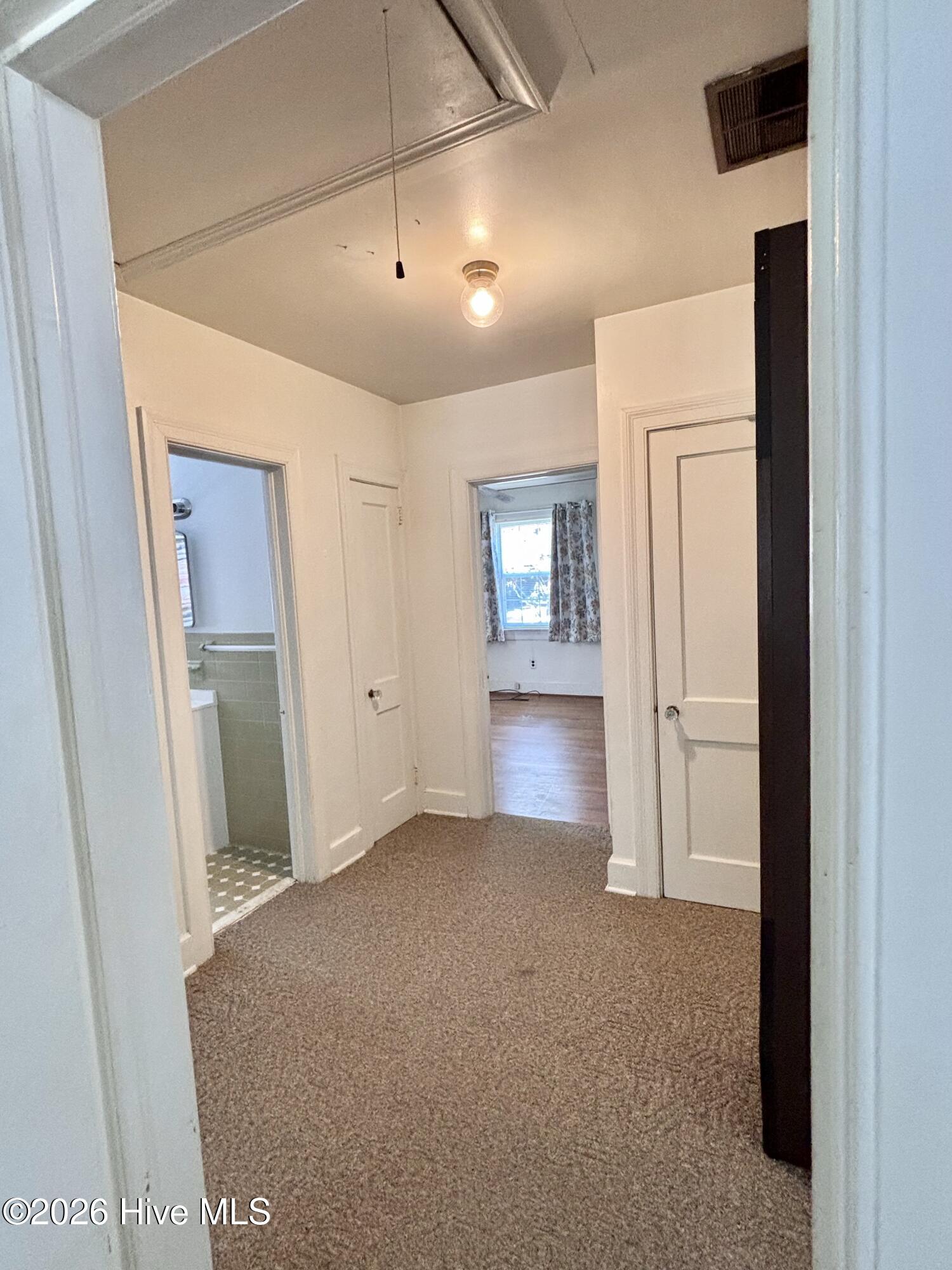 108 S Oleander Avenue Property Photo 9