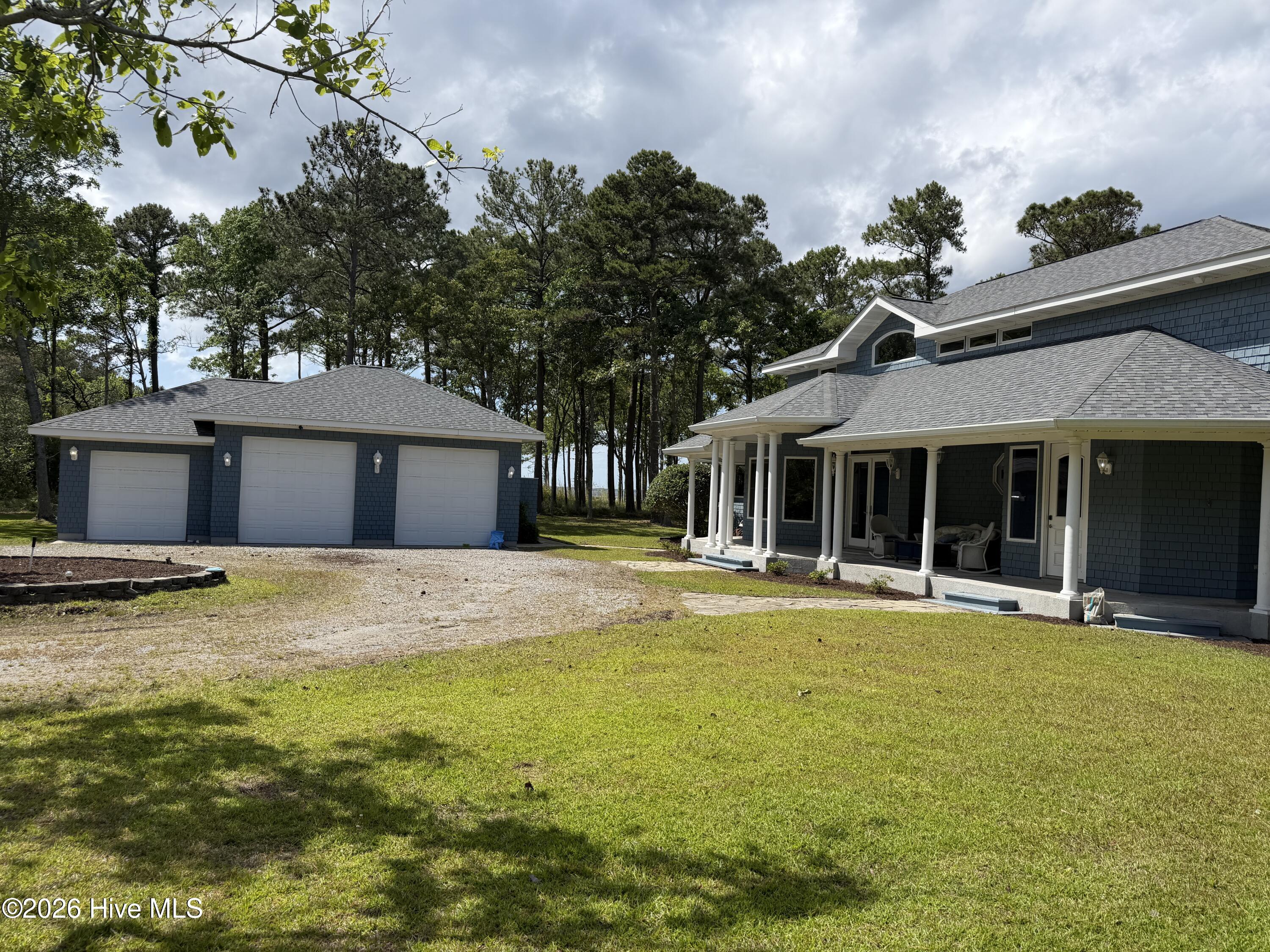 492 Sandy Point Drive Property Photo 3
