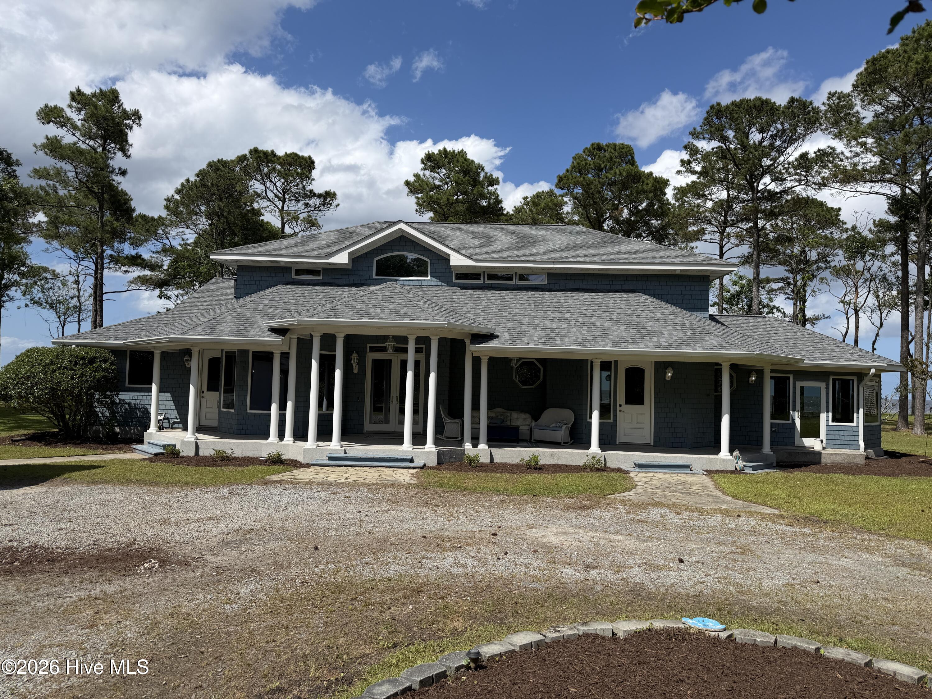 492 Sandy Point Drive Property Photo 4