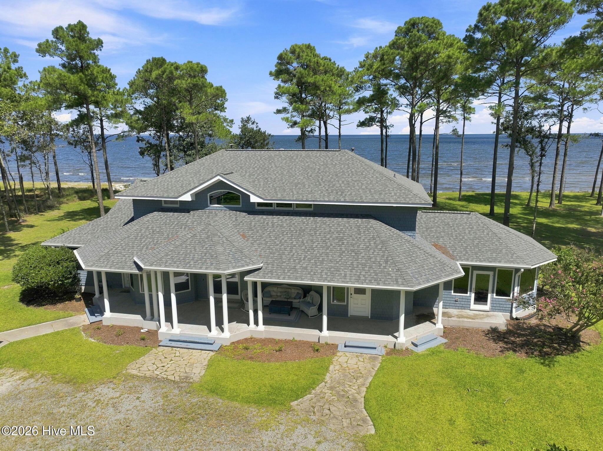 492 Sandy Point Drive Property Photo 5