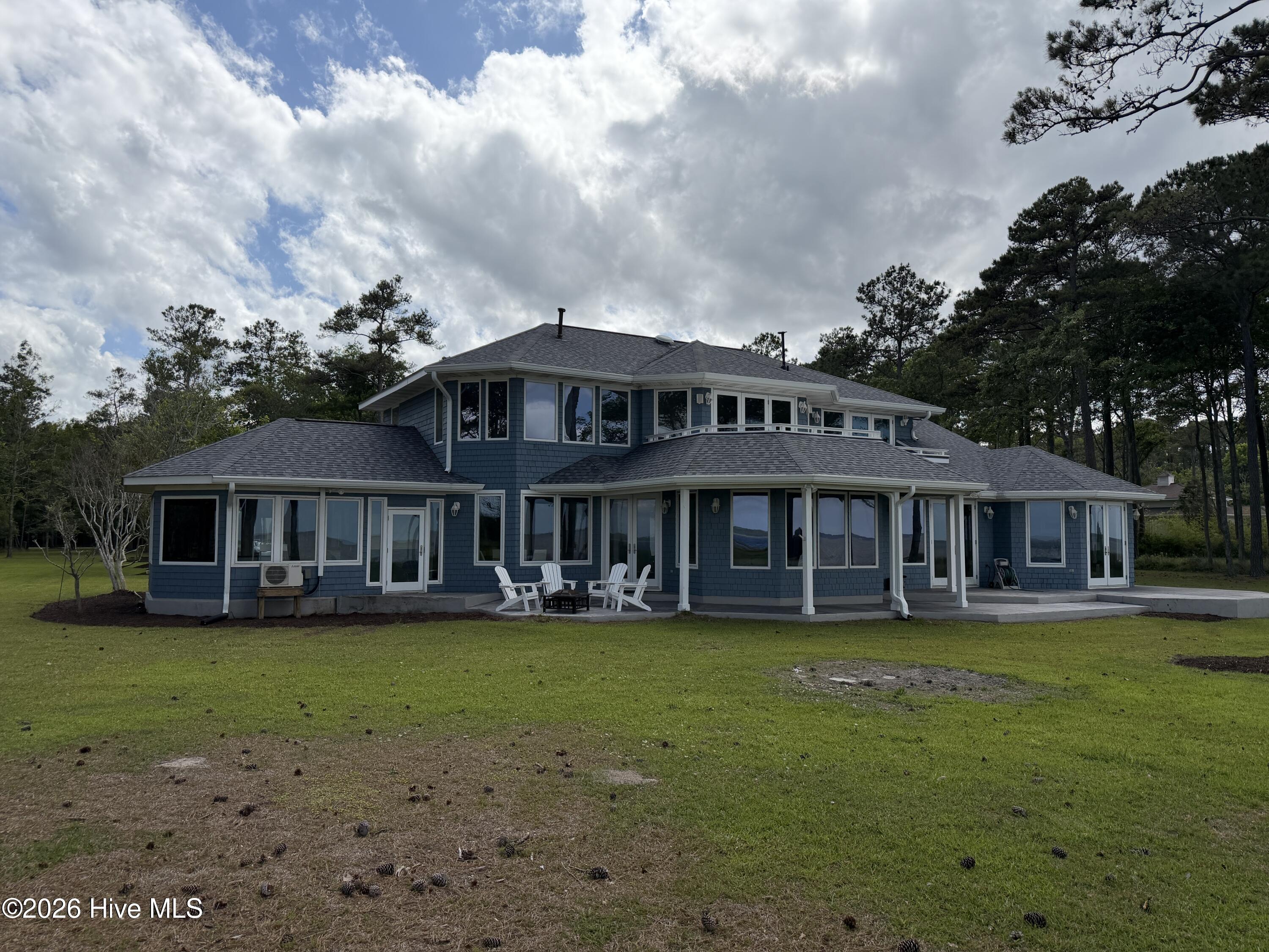 492 Sandy Point Drive Property Photo 9