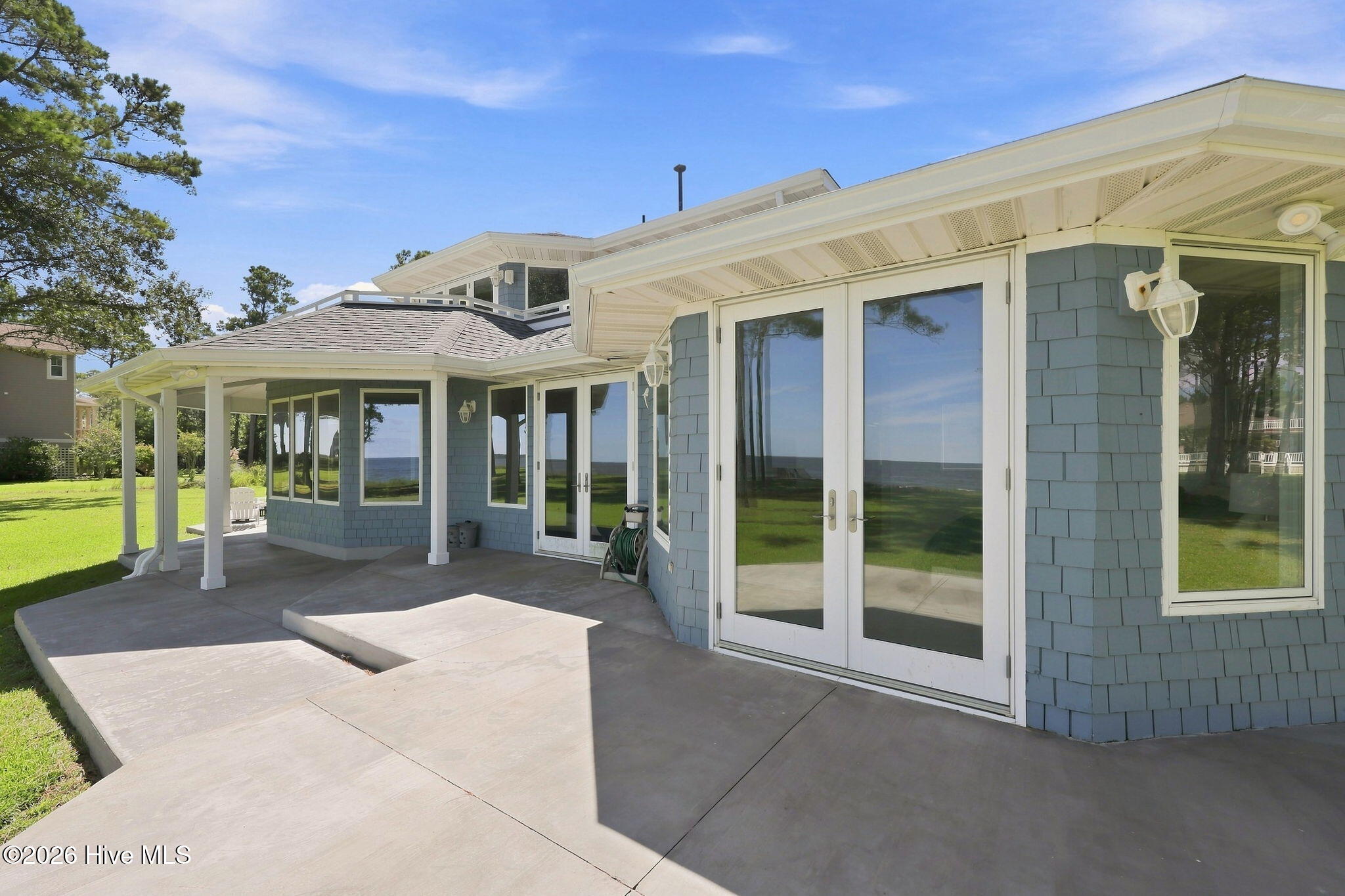 492 Sandy Point Drive Property Photo 12