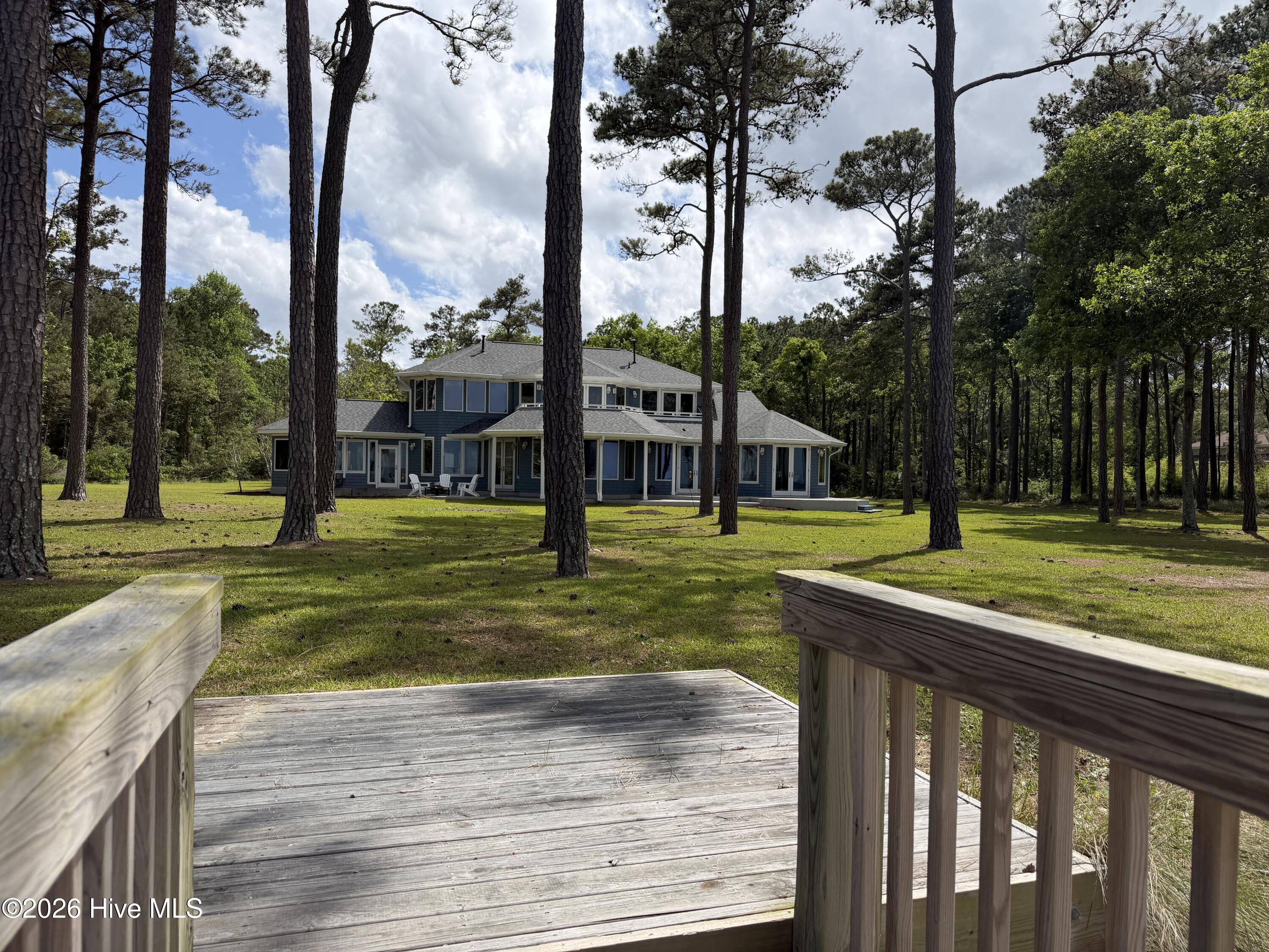 492 Sandy Point Drive Property Photo 16