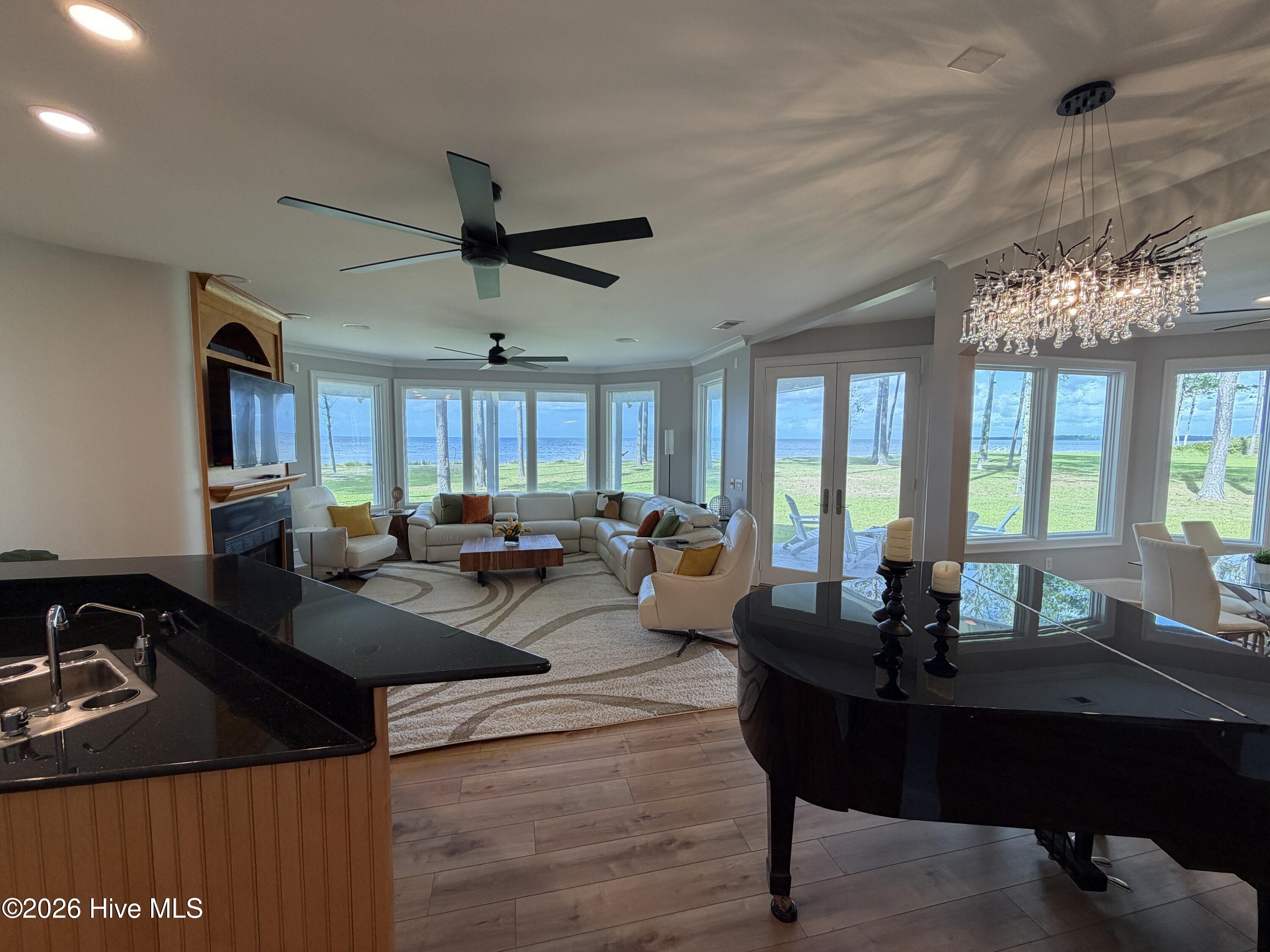 492 Sandy Point Drive Property Photo 25