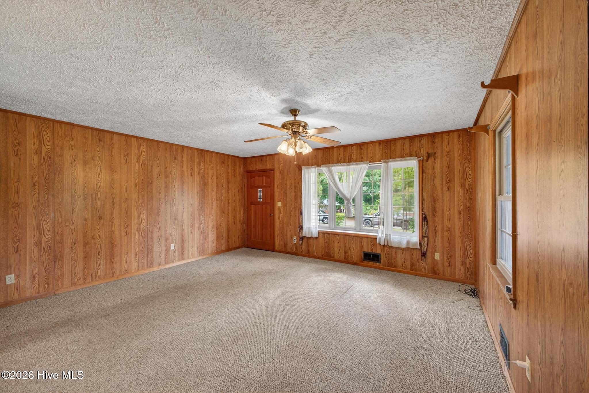 507 5th Street Property Photo 7