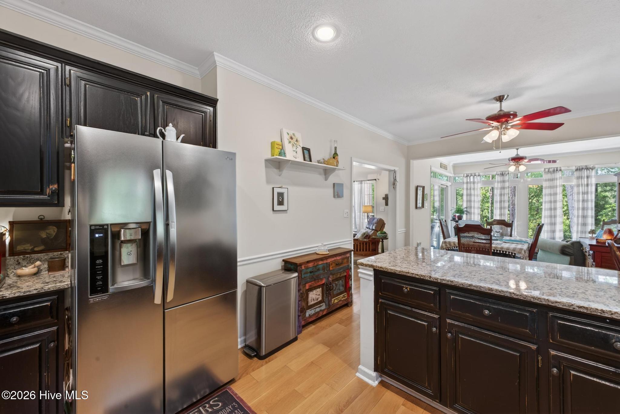 680 Lakeside Drive Property Photo 14