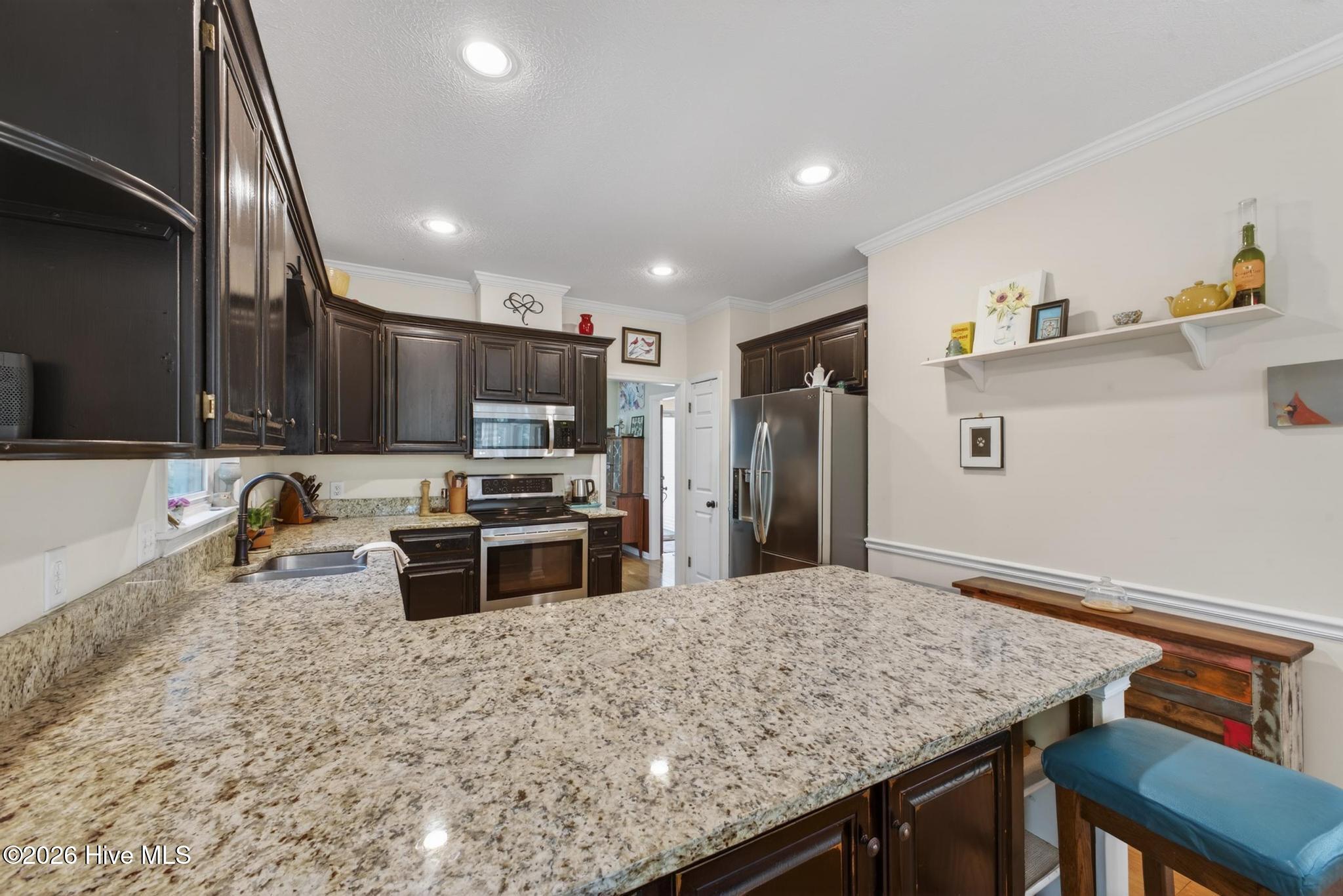680 Lakeside Drive Property Photo 16