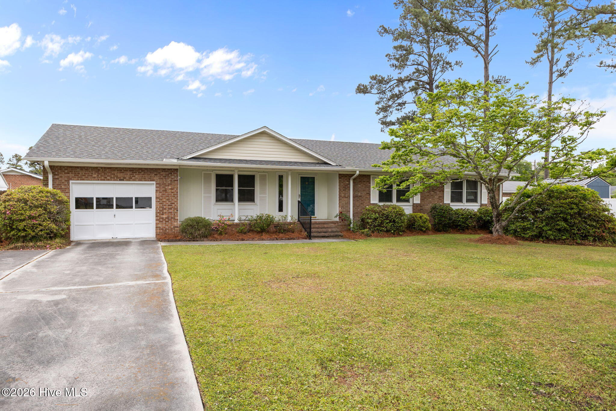 902 Hedrick Boulevard Property Photo 1
