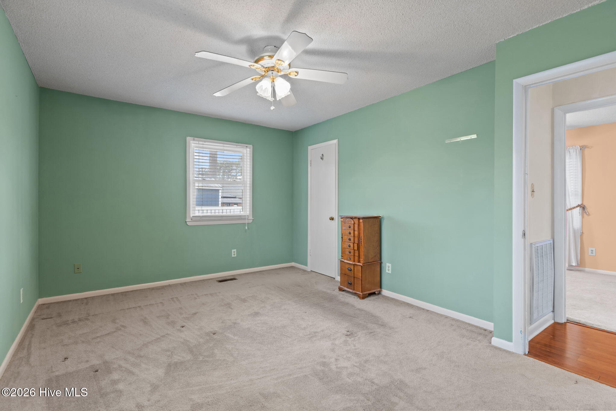 902 Hedrick Boulevard Property Photo 9