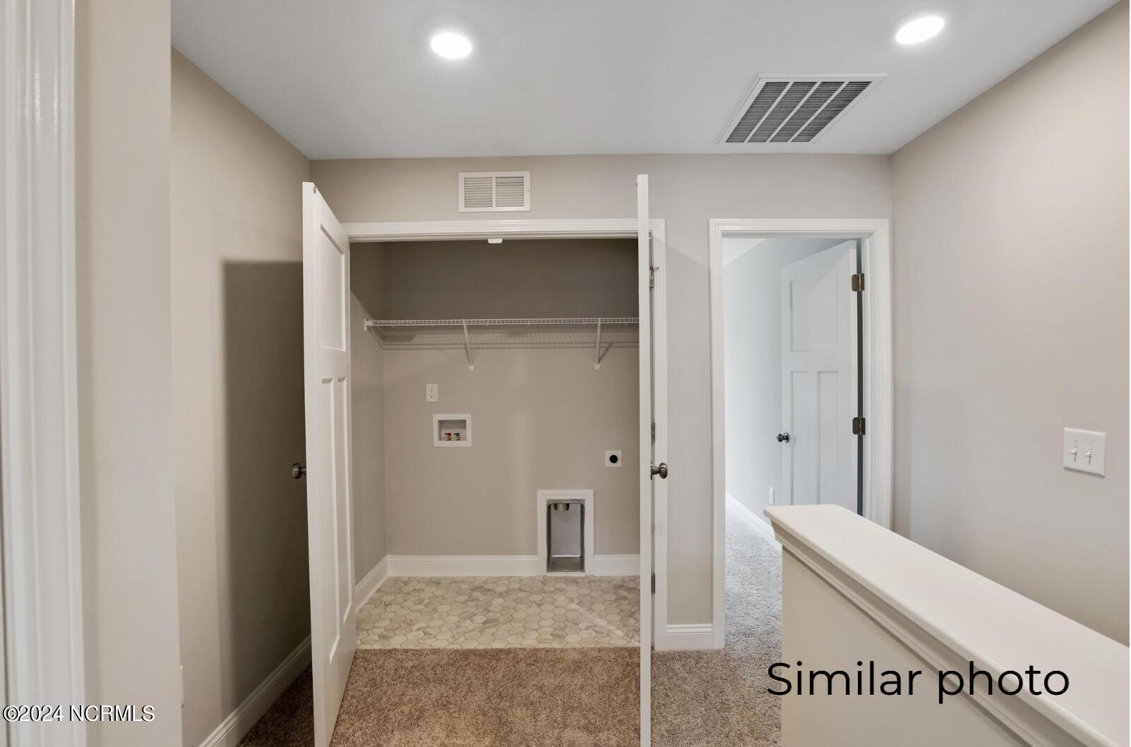 105 Loren Road Property Photo 10