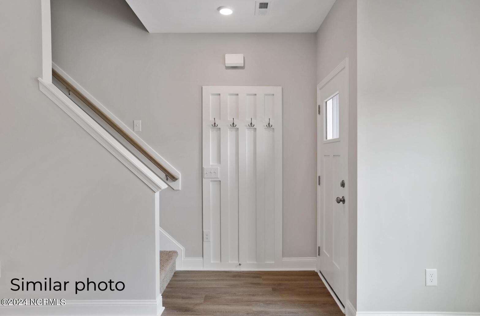 109 Loren Road Property Photo 3