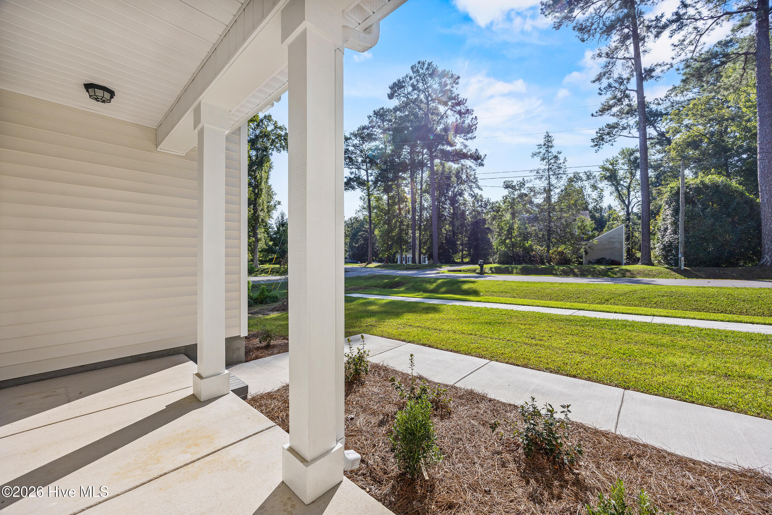 2223 Greenwood Court Property Photo 7