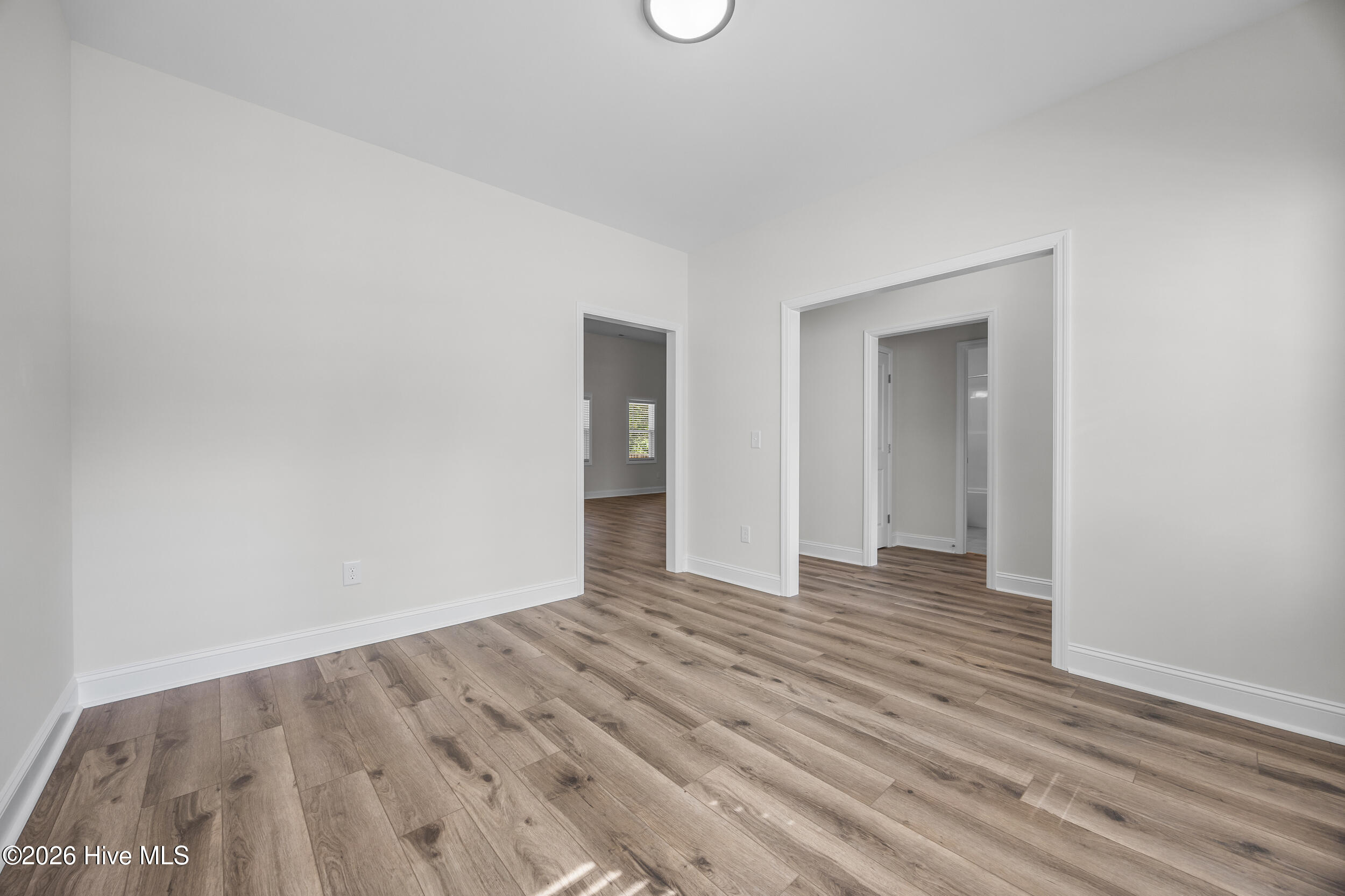 2223 Greenwood Court Property Photo 12