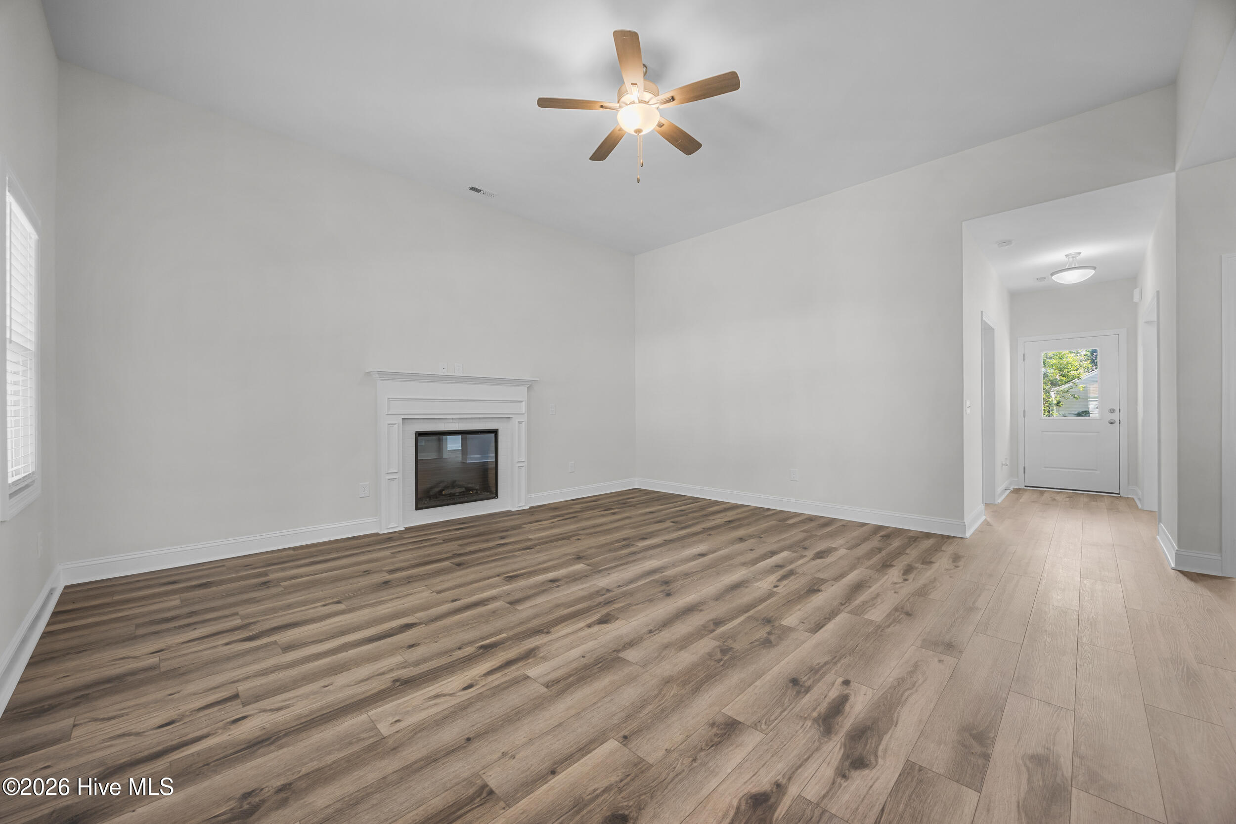 2223 Greenwood Court Property Photo 18