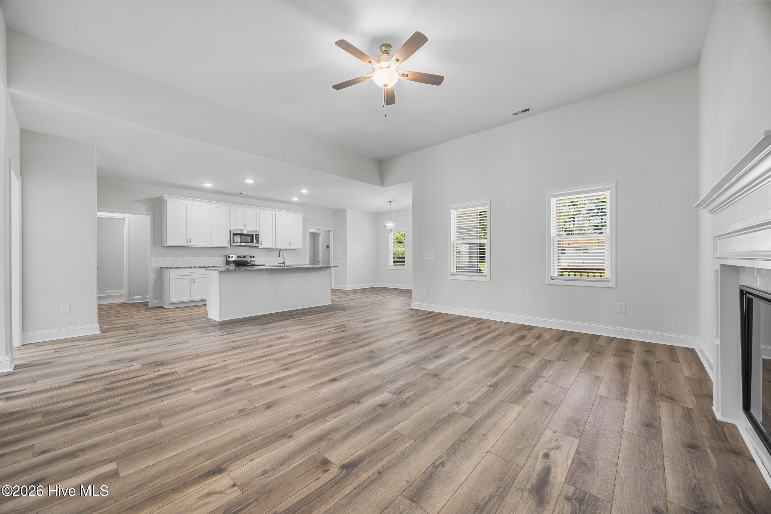 2223 Greenwood Court Property Photo 19