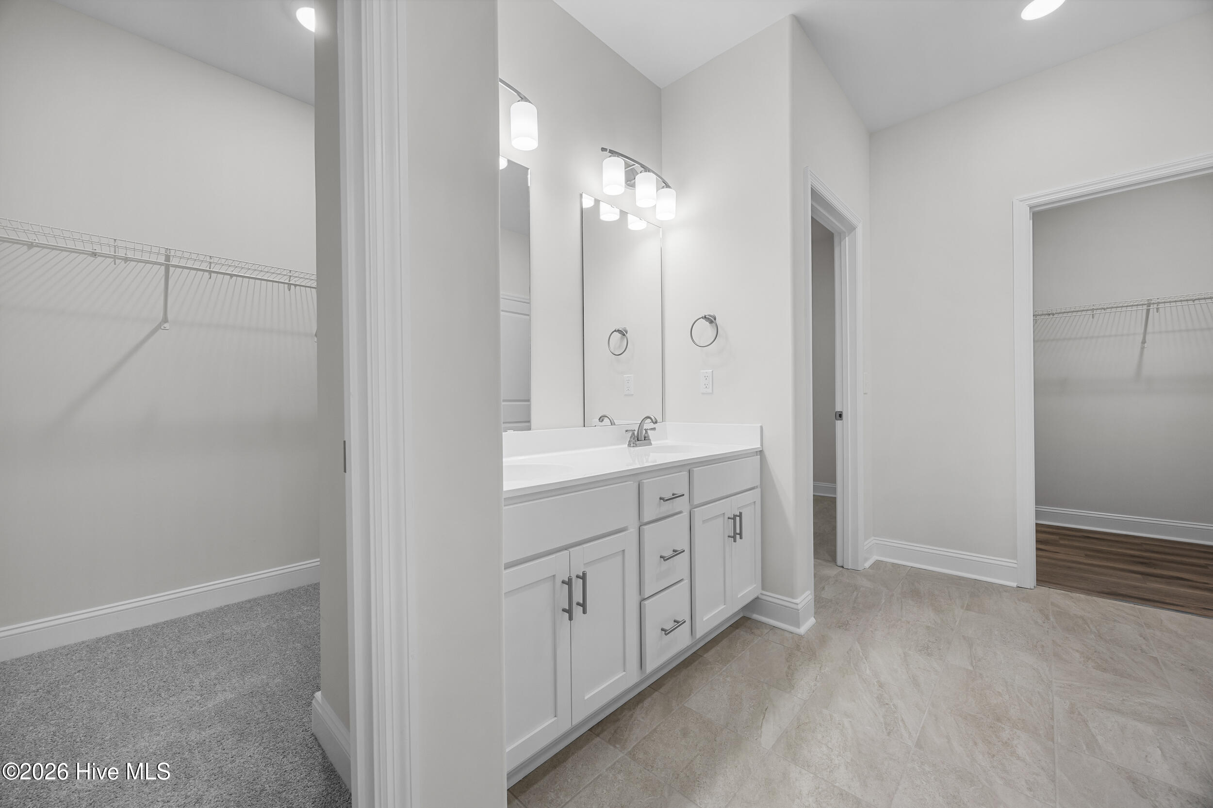2223 Greenwood Court Property Photo 31