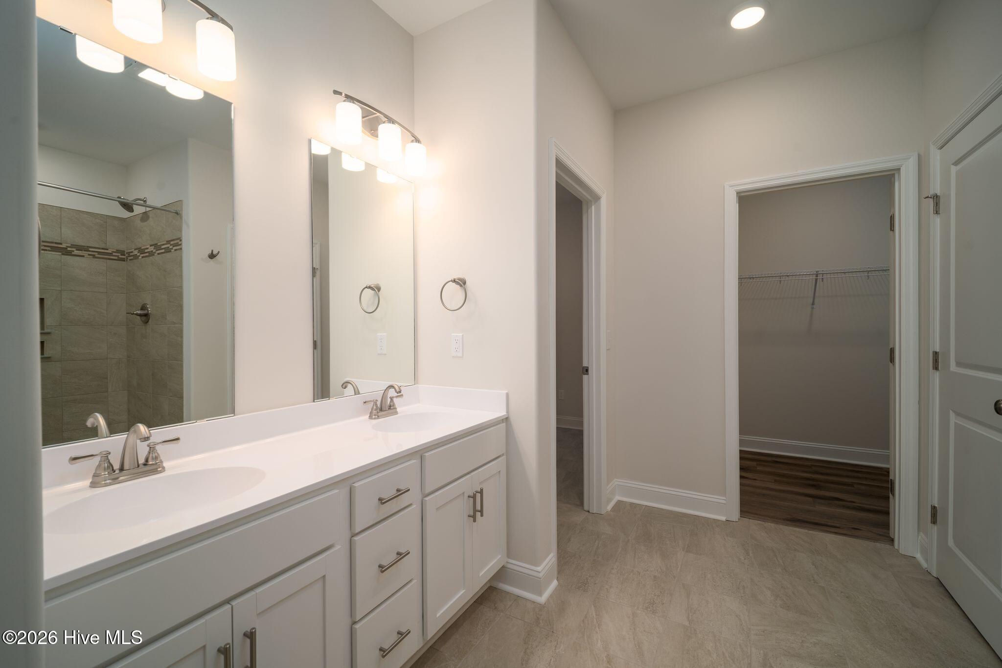 2223 Greenwood Court Property Photo 32