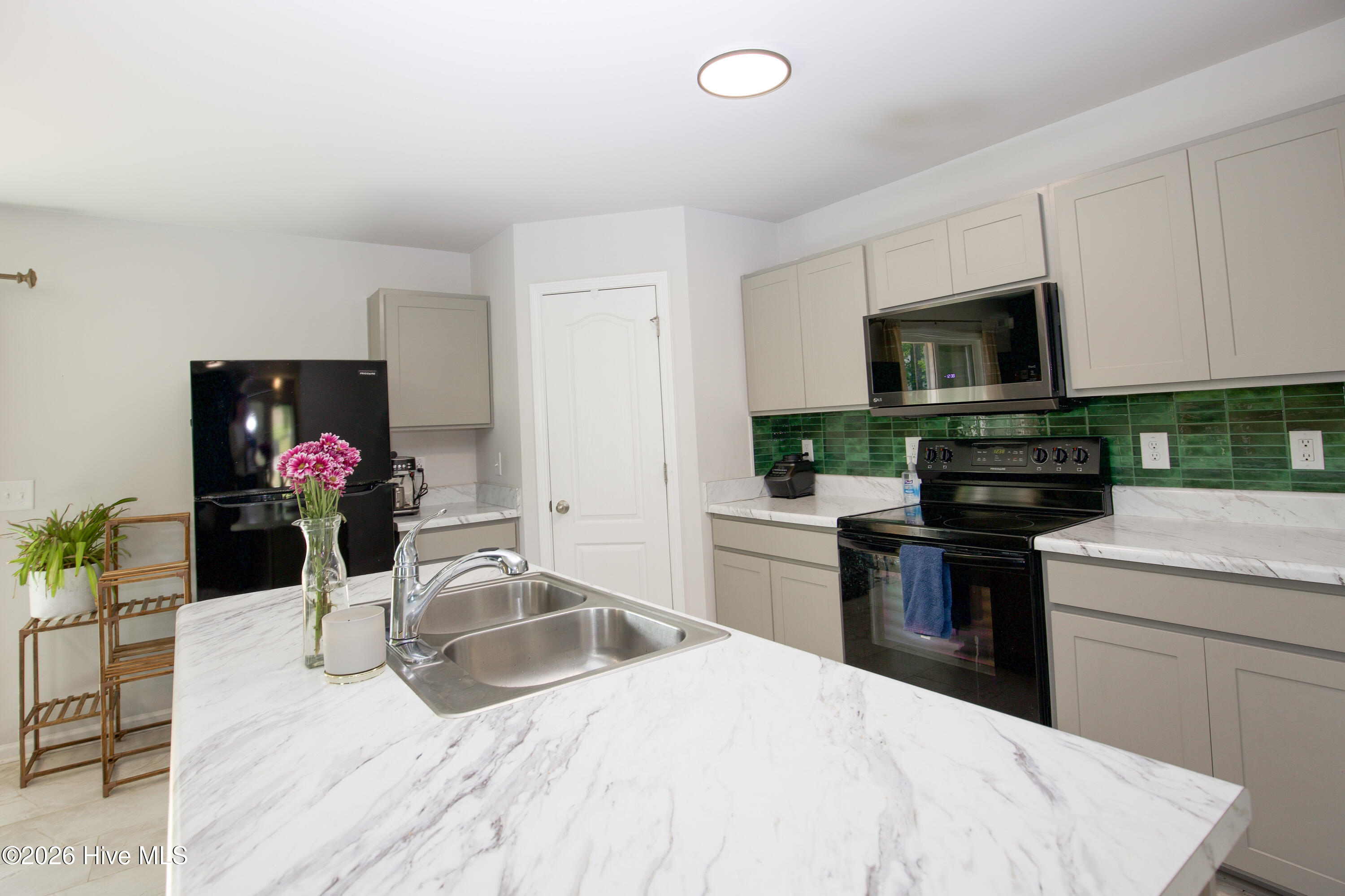 429 Century Lane Property Photo 11