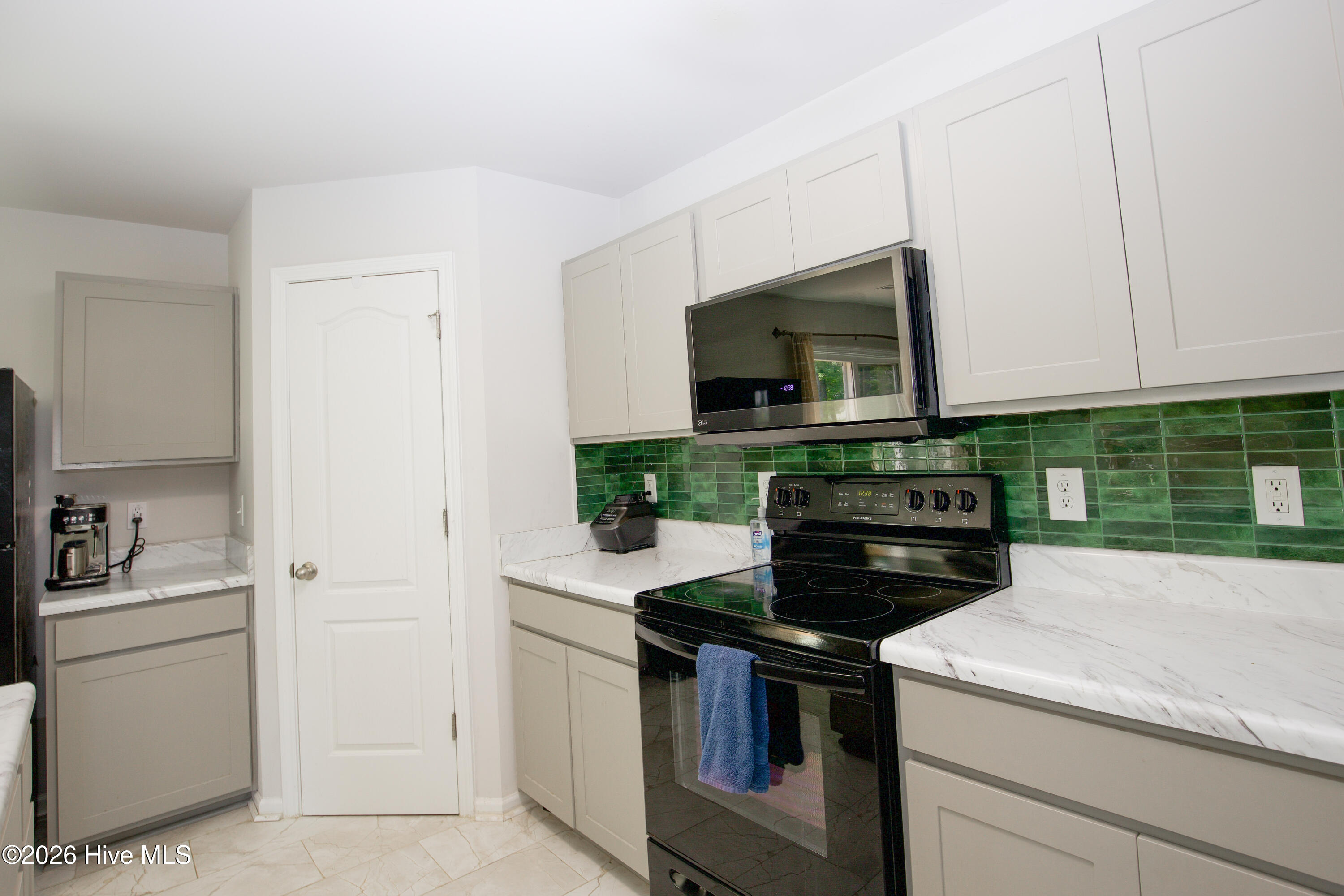 429 Century Lane Property Photo 12