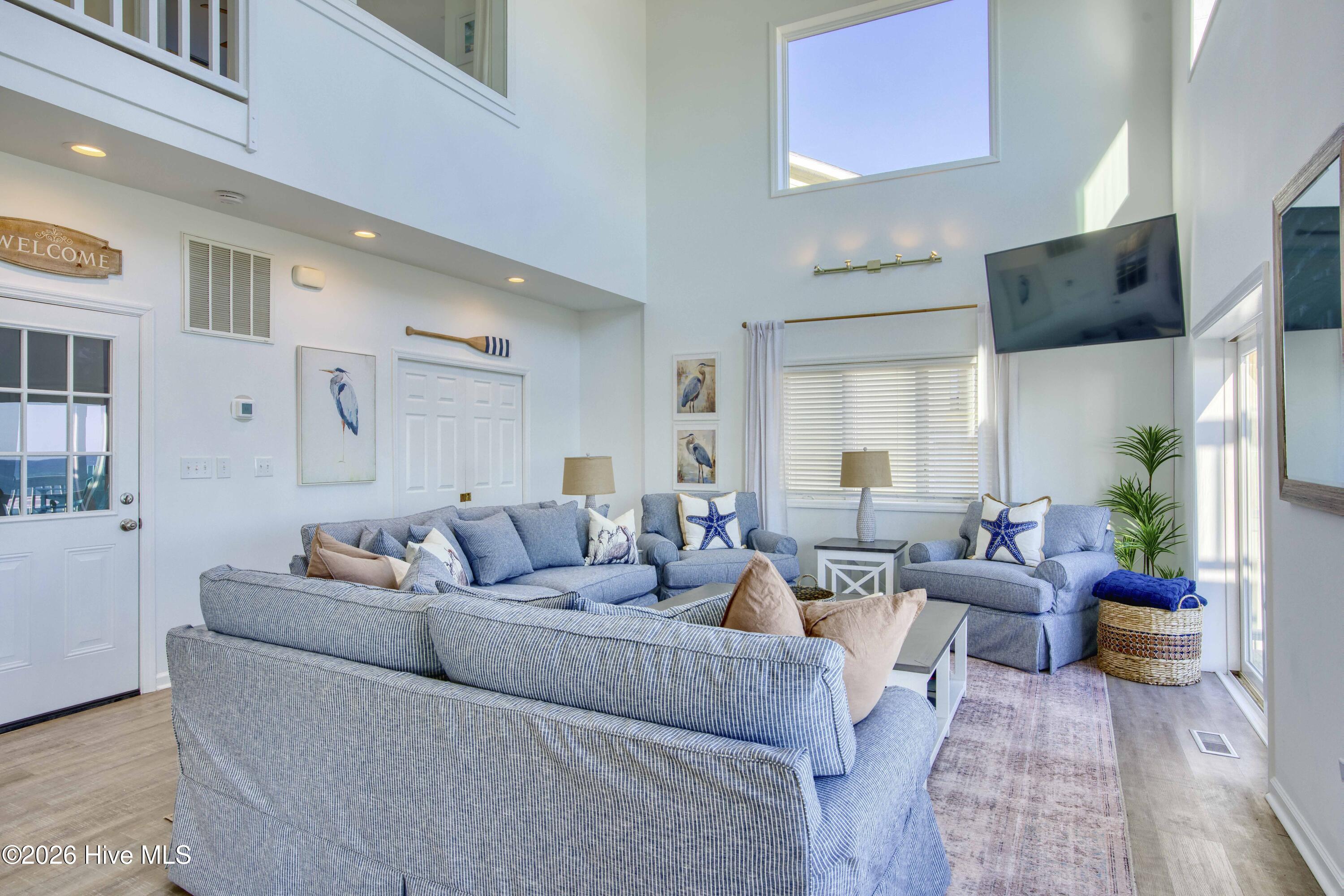 338 Sea Shore Drive Property Photo 7