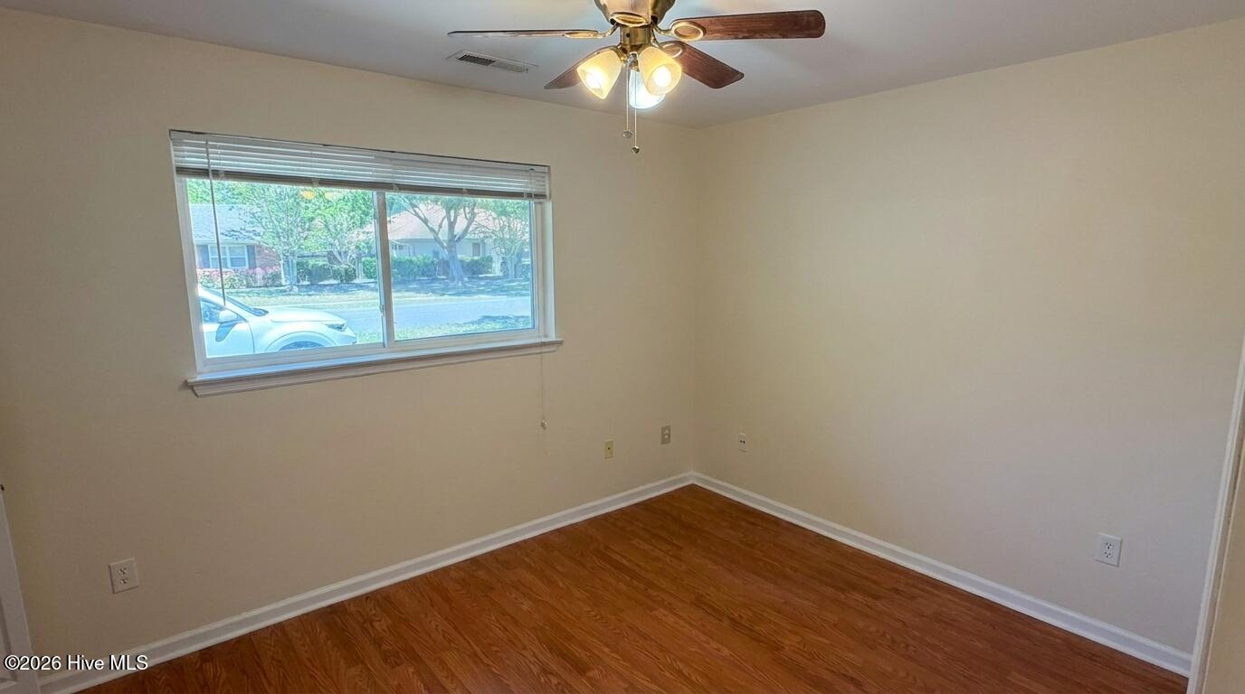 928 Summerlin Falls Court Property Photo 6