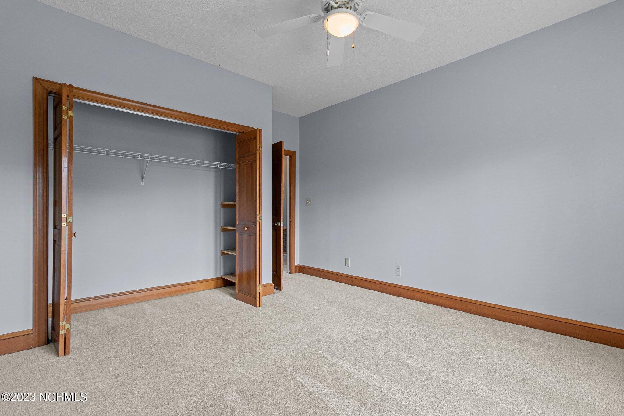 867 Castleberry Court Property Photo 20