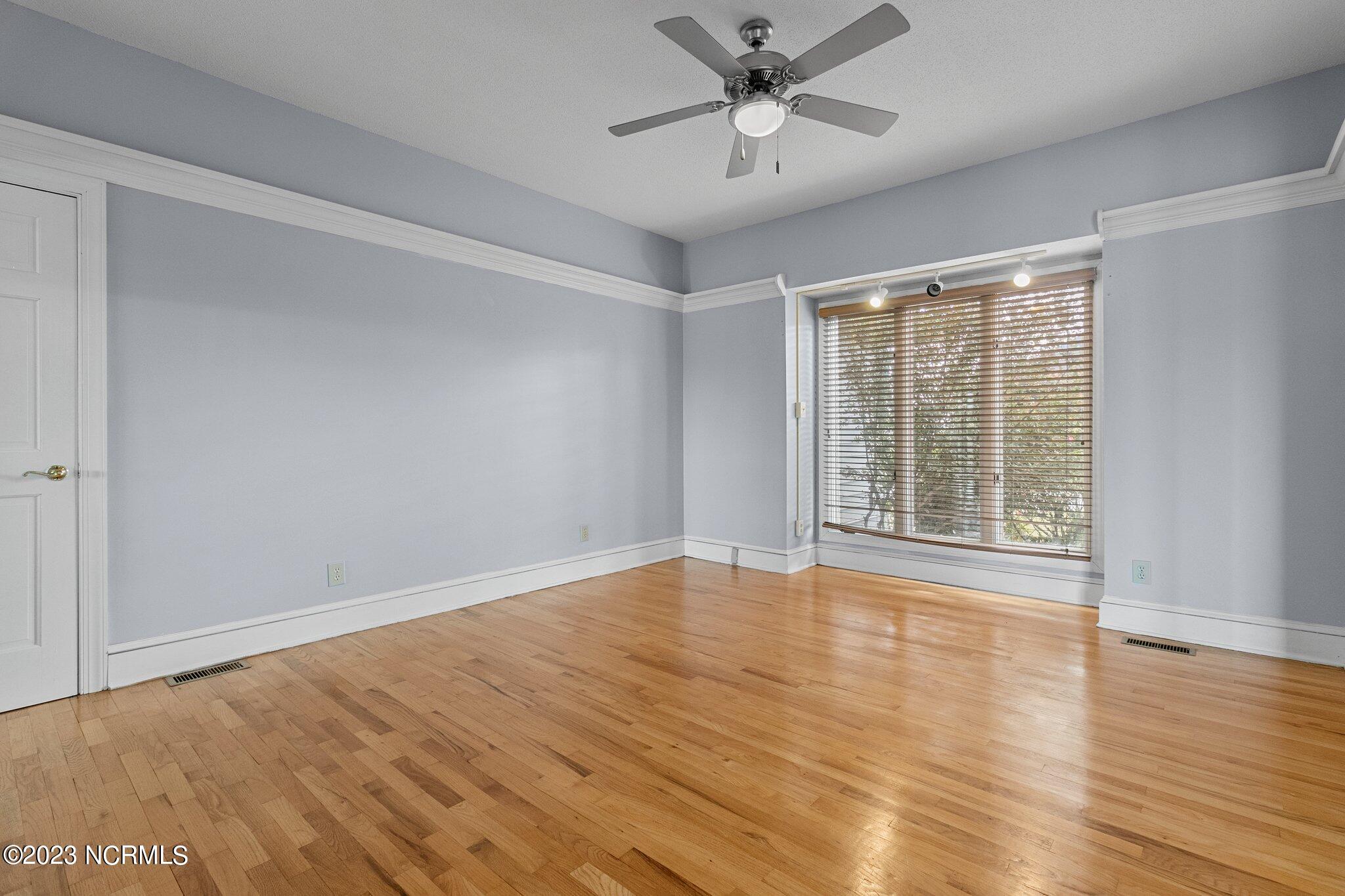 867 Castleberry Court Property Photo 22