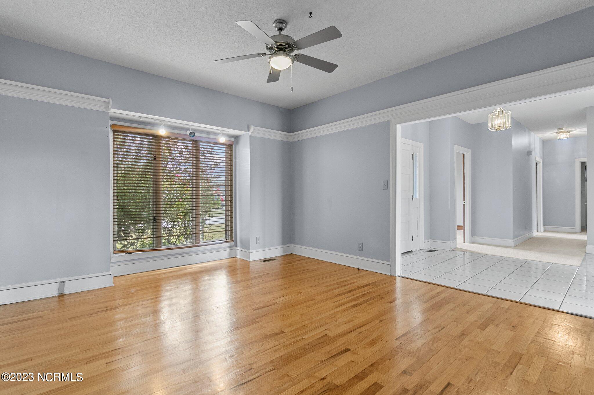 867 Castleberry Court Property Photo 23