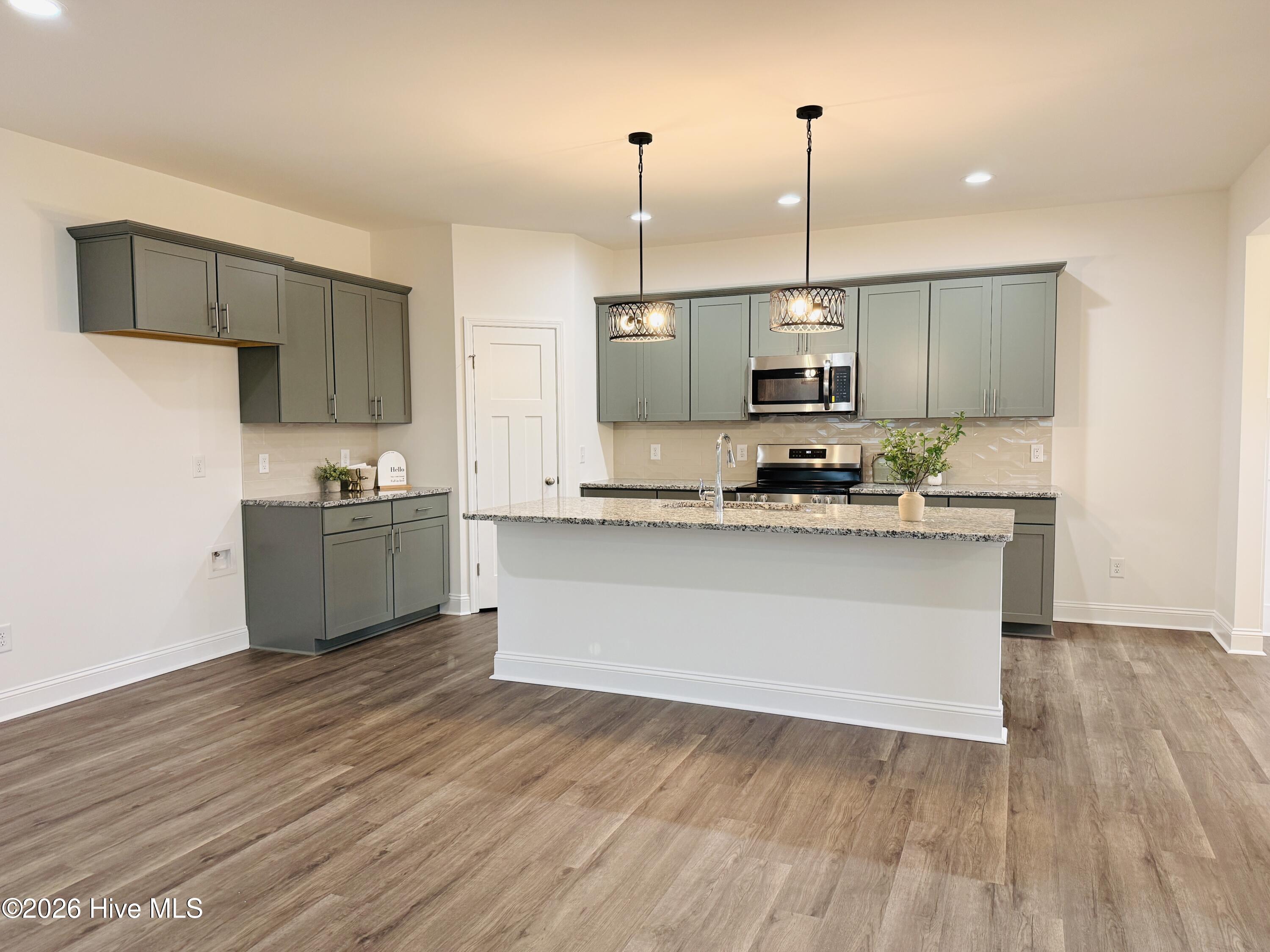 336 Steelwood Street Property Photo 15