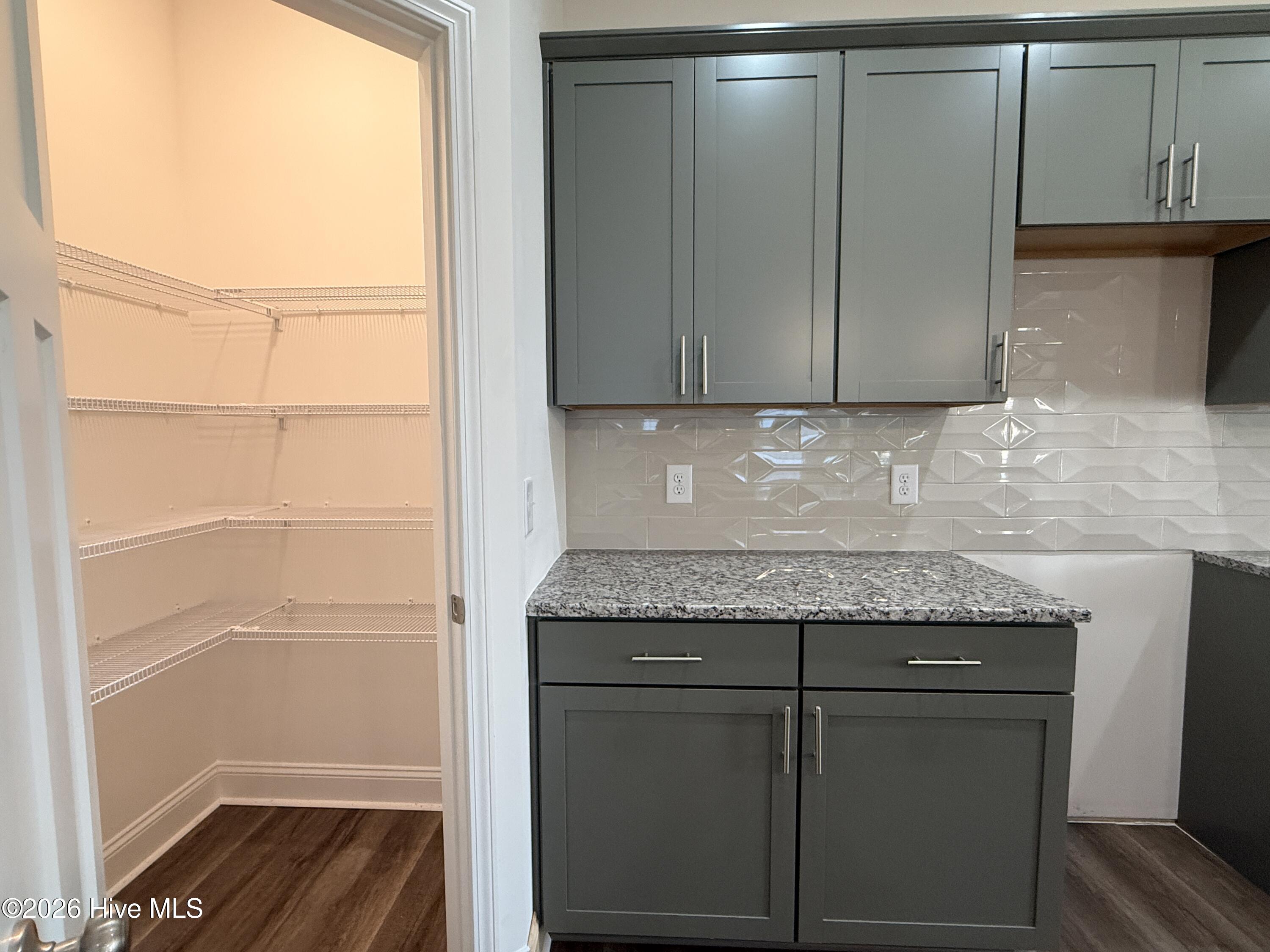 336 Steelwood Street Property Photo 21