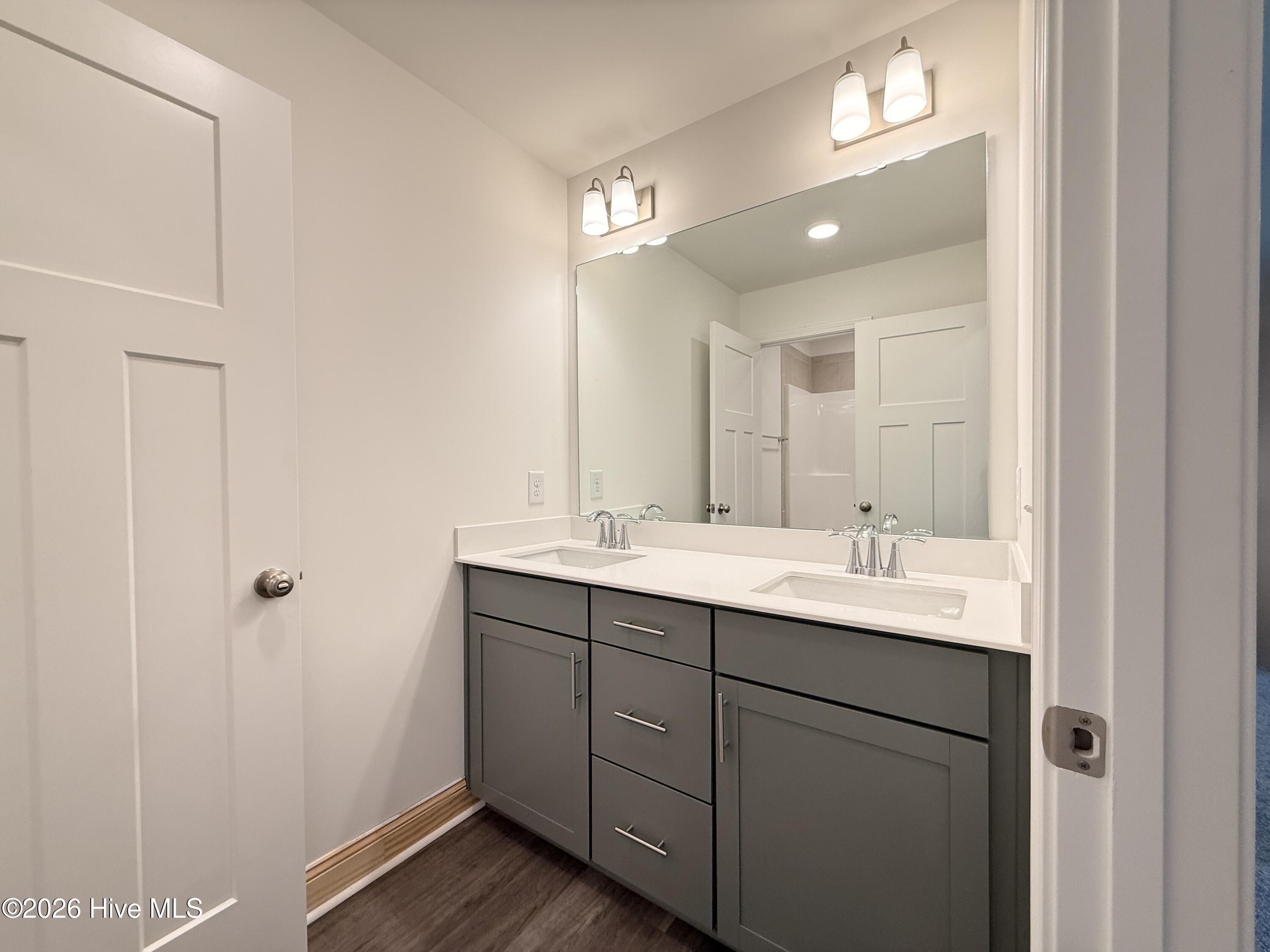 336 Steelwood Street Property Photo 25