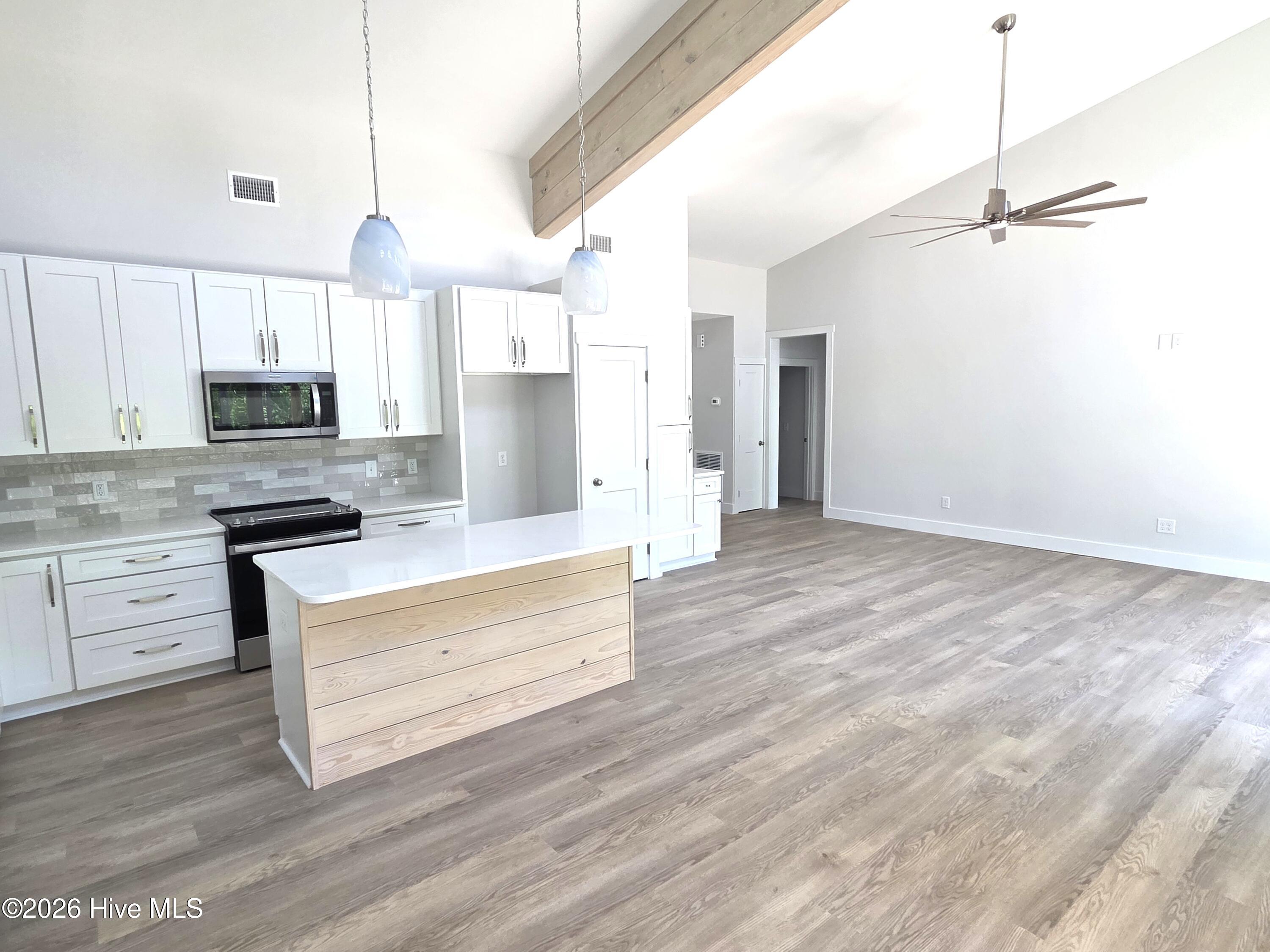 12374 Shaw Highway Property Photo 14