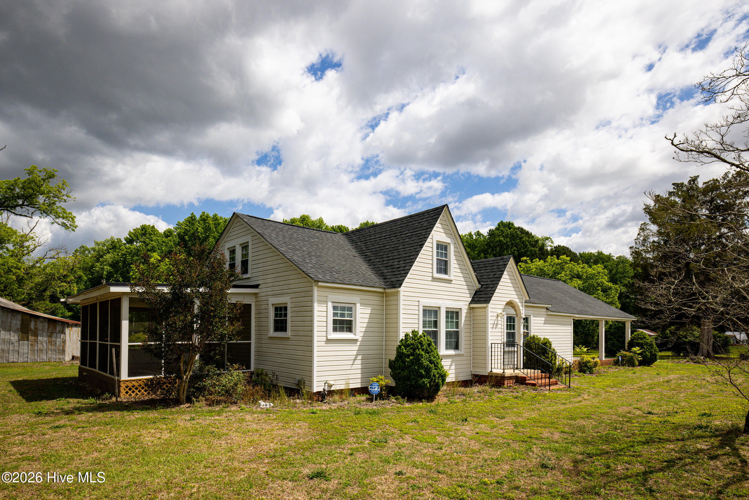 10581 E Nc 42 Highway Property Photo 2