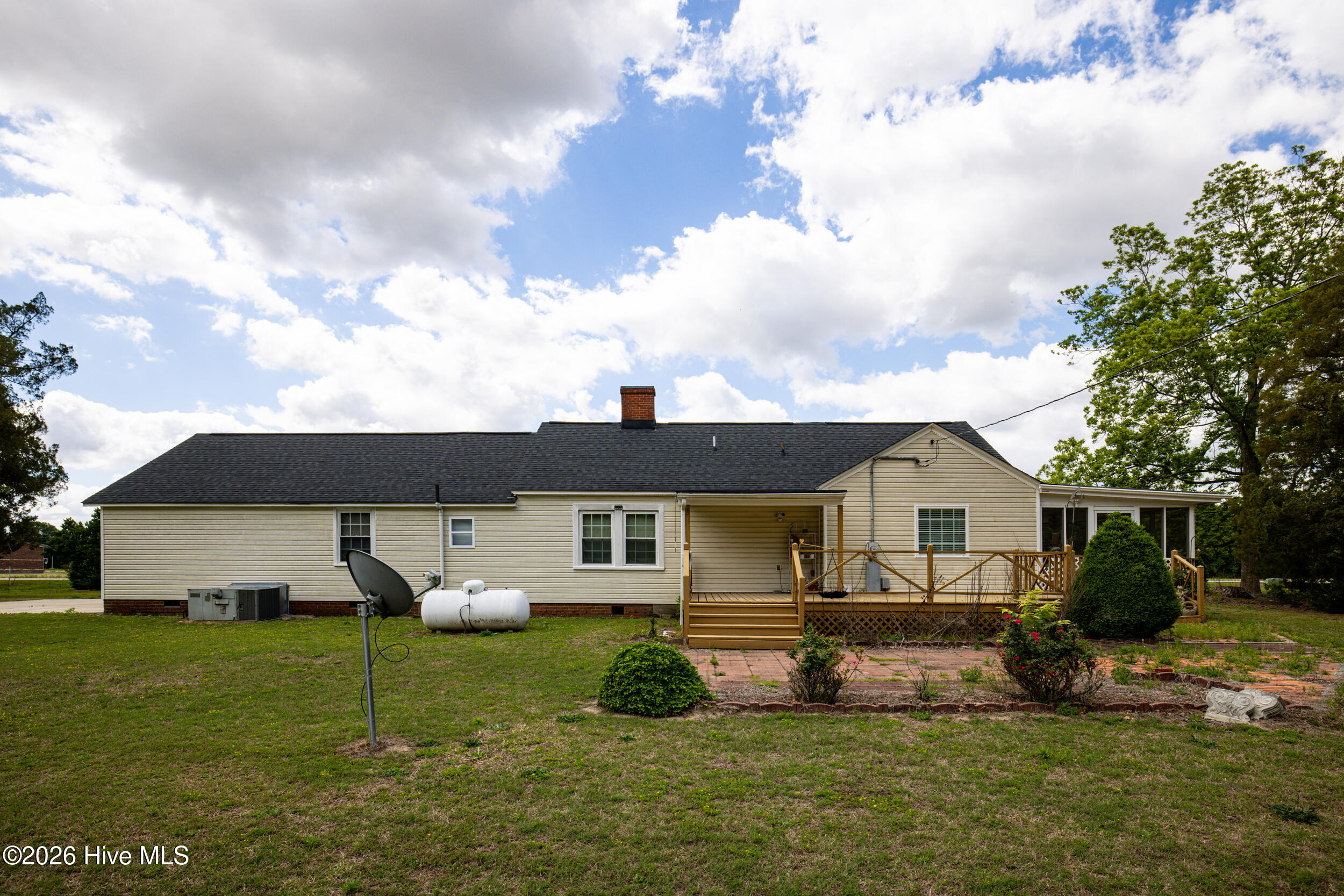 10581 E Nc 42 Highway Property Photo 3