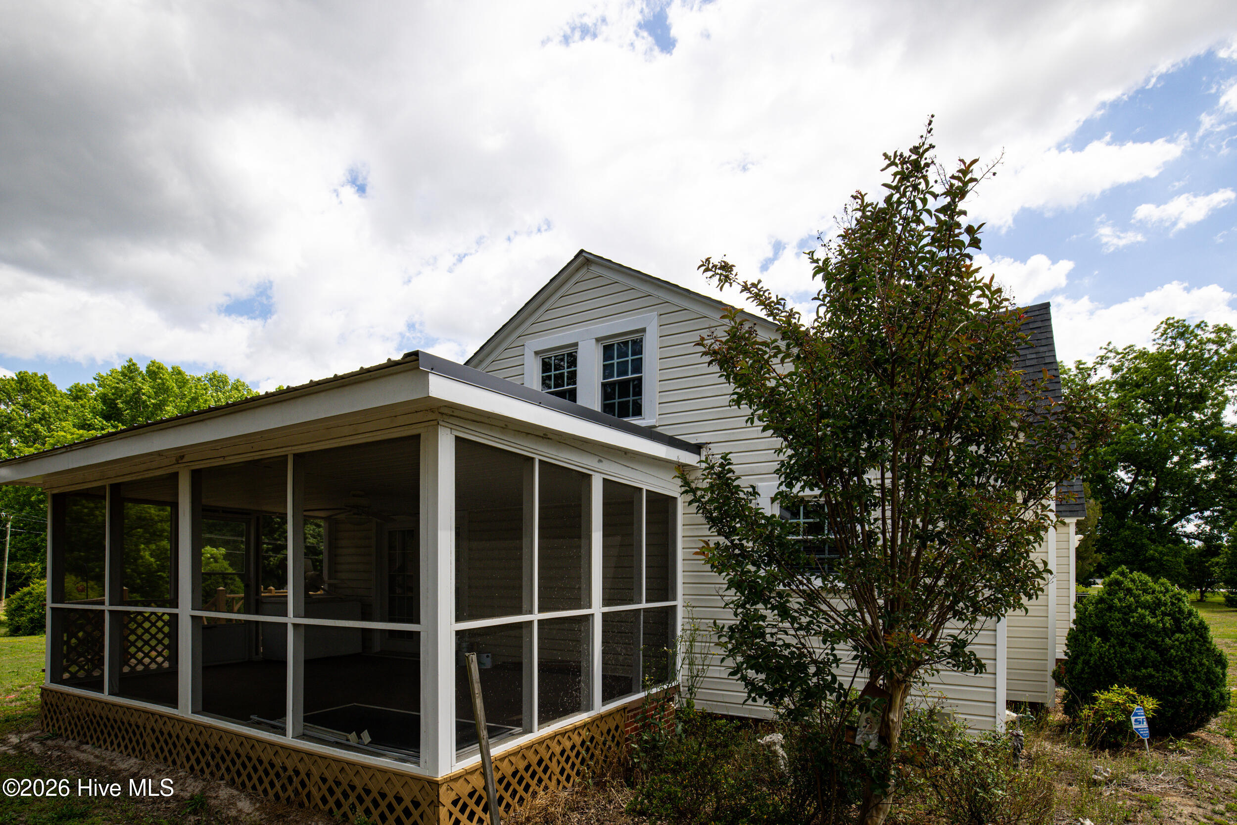 10581 E Nc 42 Highway Property Photo 4