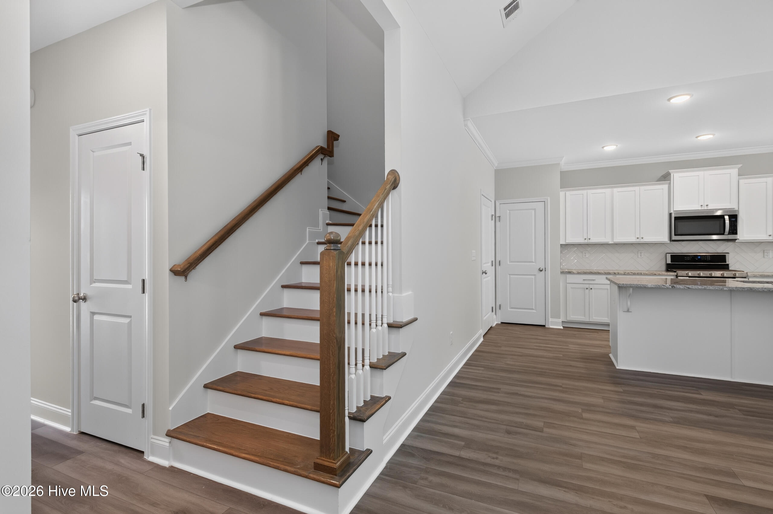 552 Pherson Street Property Photo 18