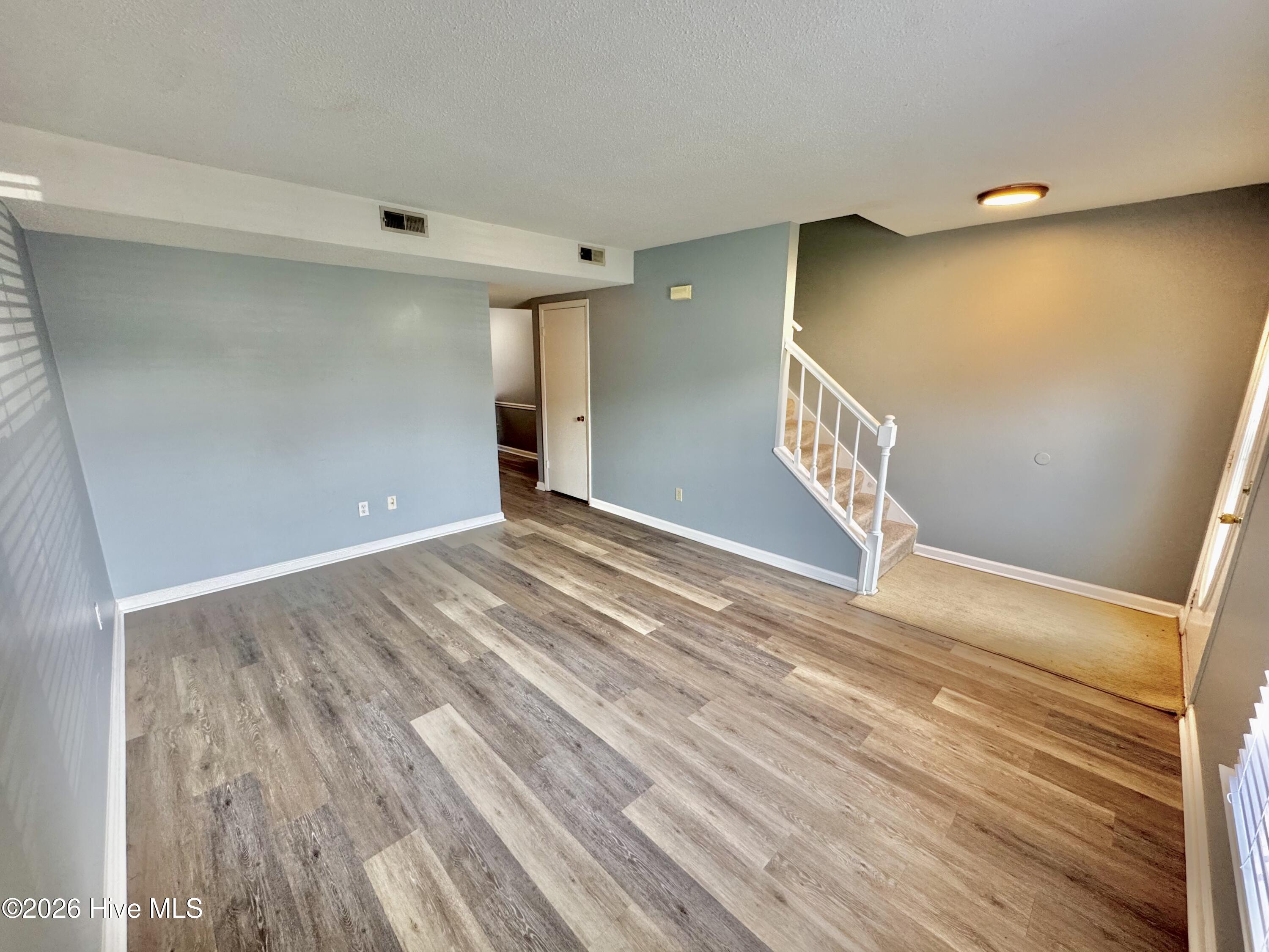 141 King George Court Property Photo 2