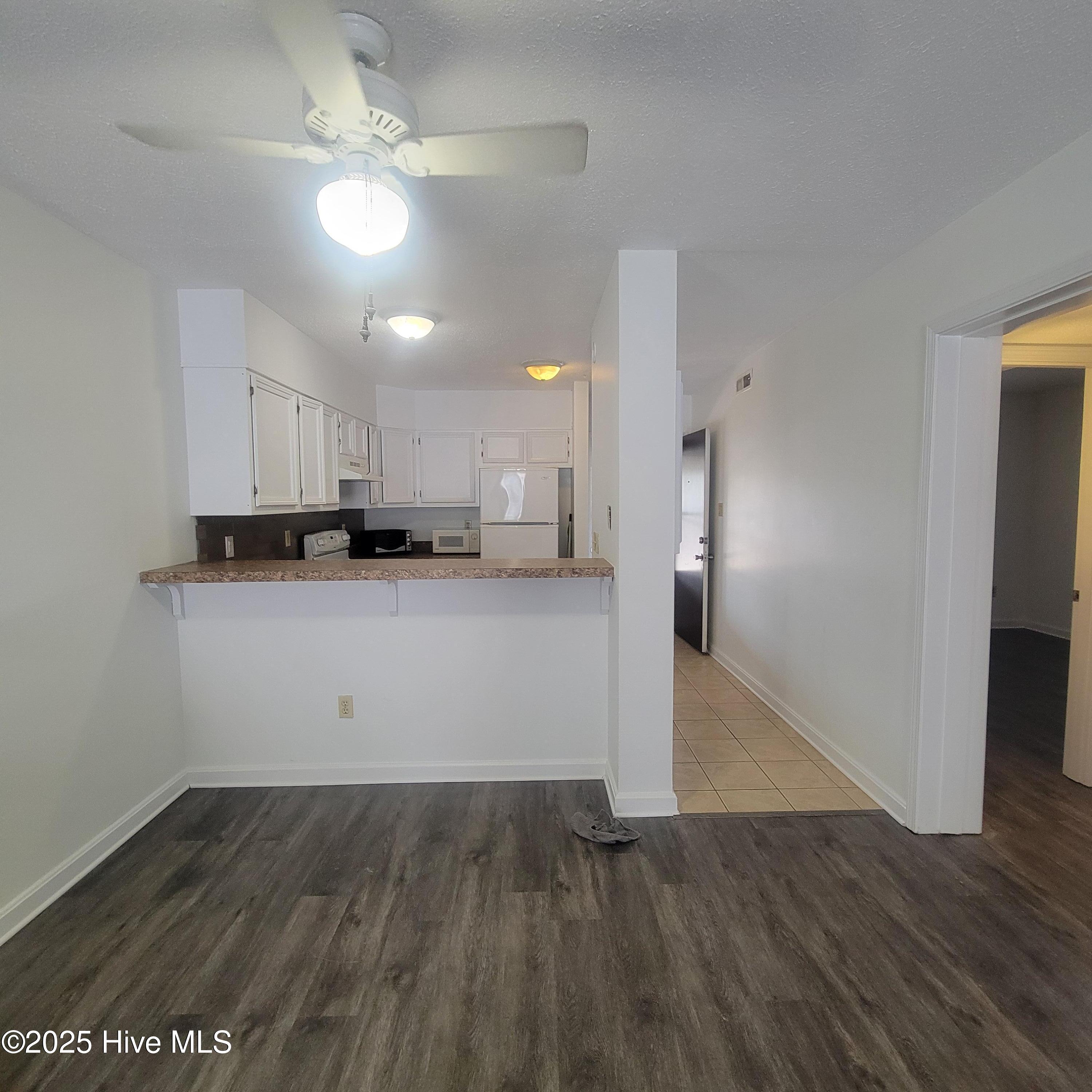 313 Lake Place Condo Drive Property Photo 10