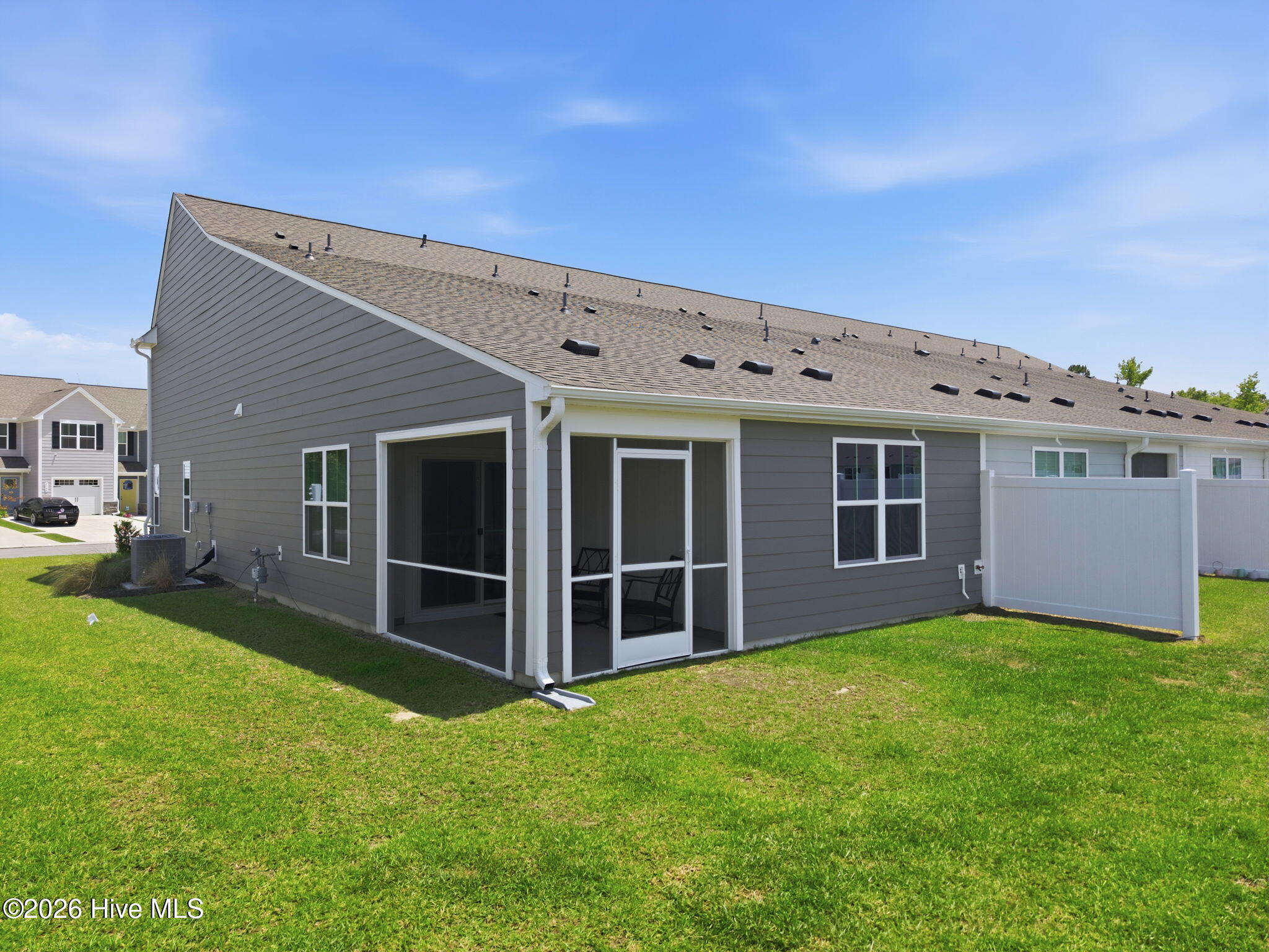 3165 Edgehill Drive Property Photo 16