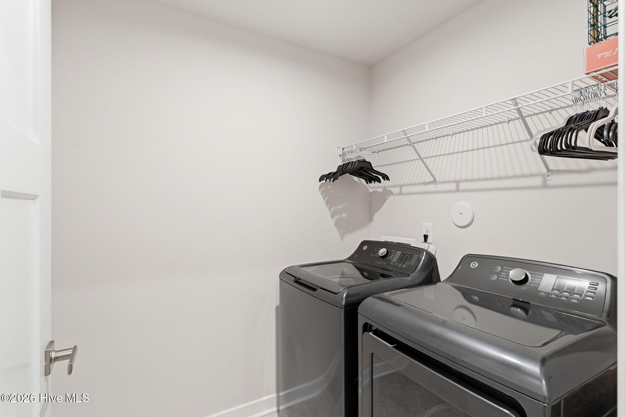 3165 Edgehill Drive Property Photo 23