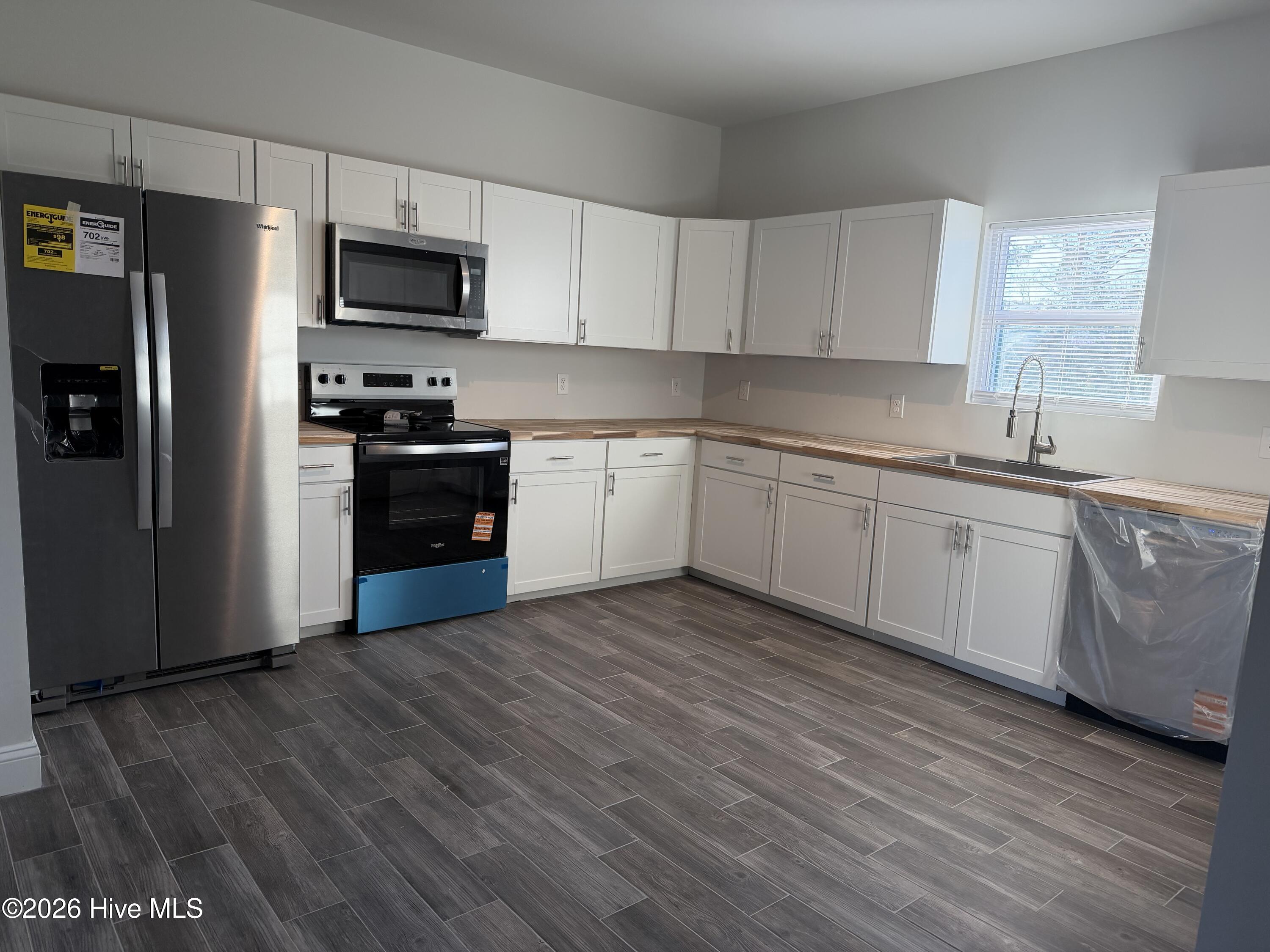 711 Tallman Circle Property Photo 3