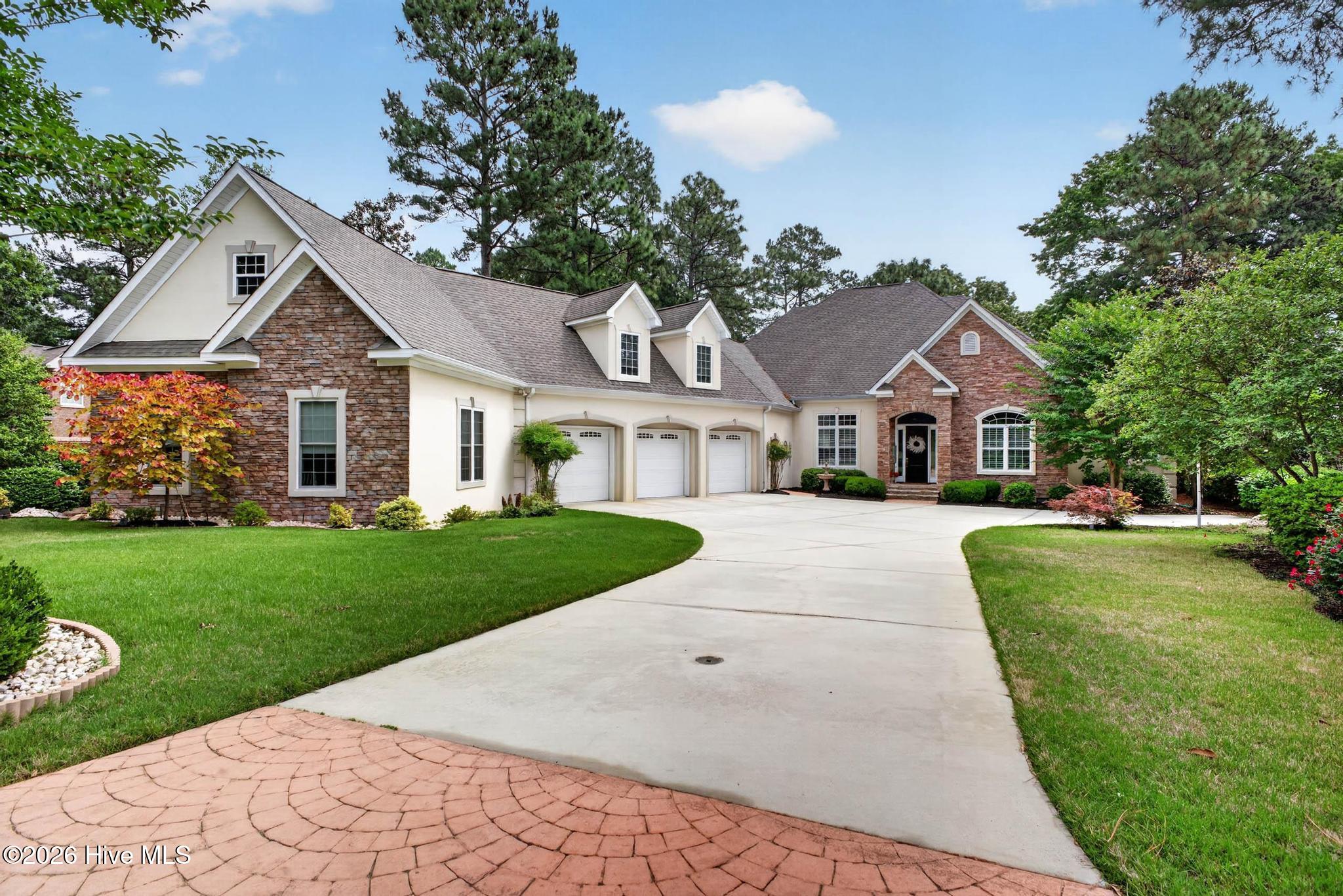 109 Foxhound Run Road Property Photo 1