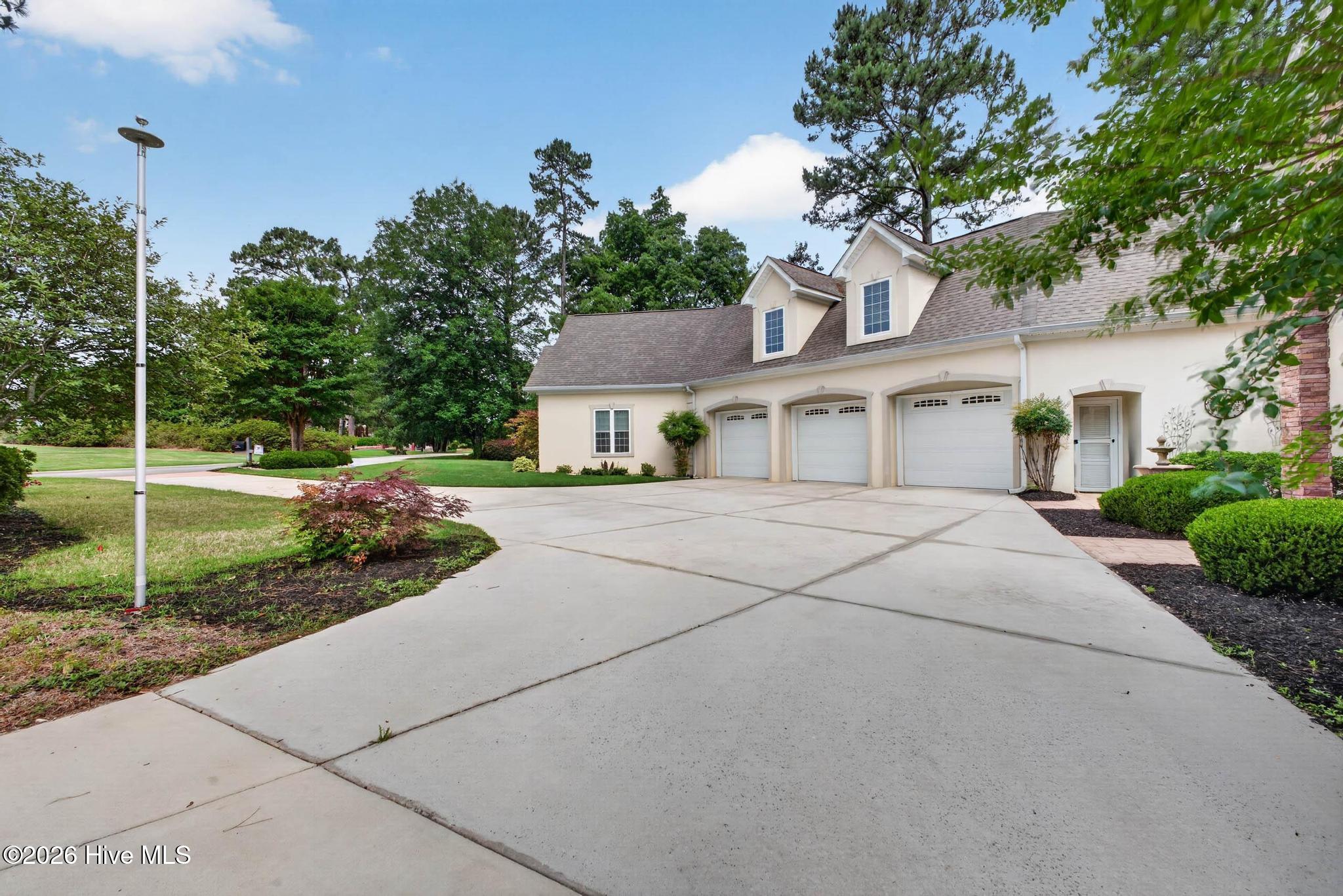 109 Foxhound Run Road Property Photo 6