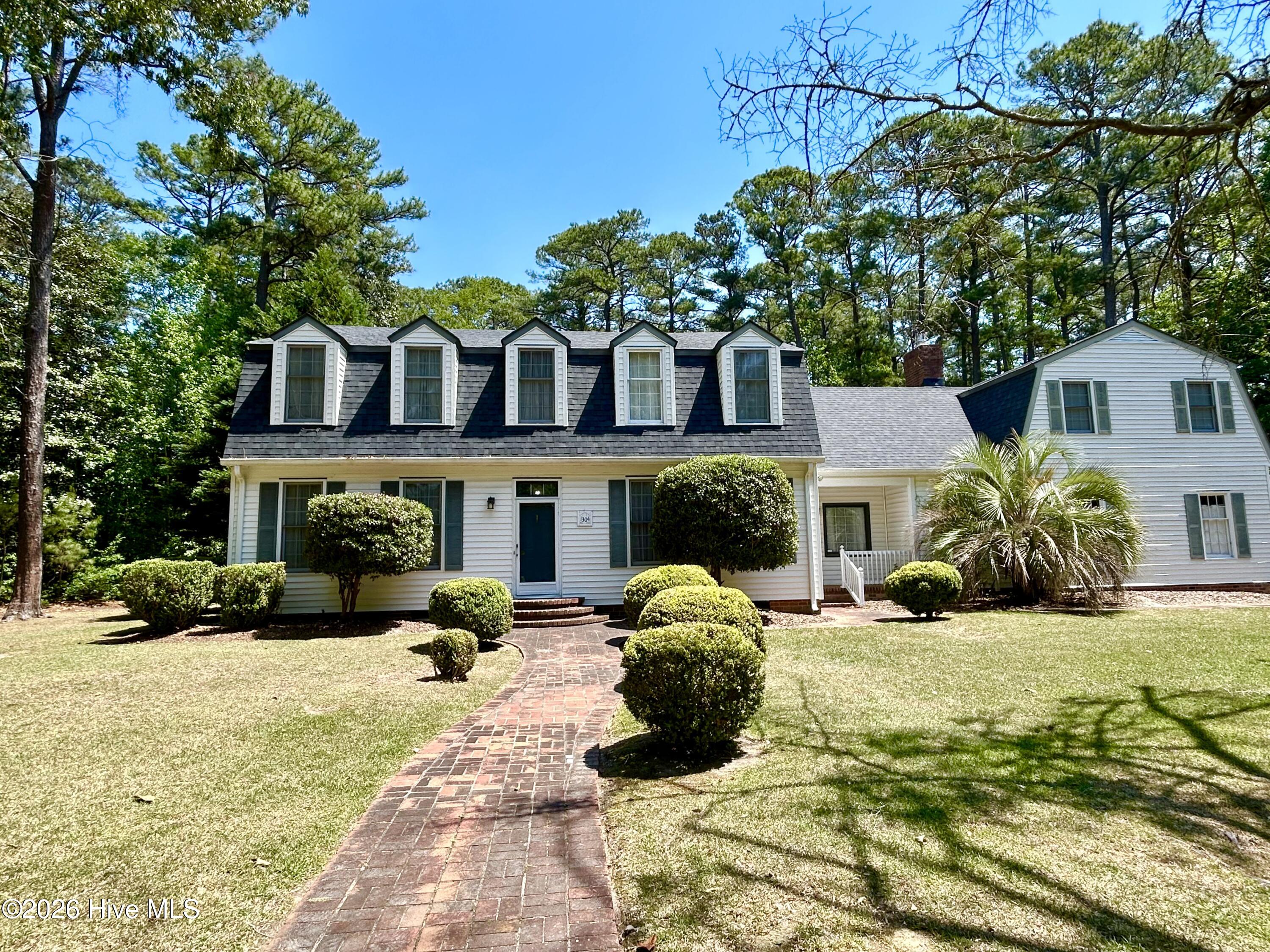 1304 Franklin Avenue Property Photo 4
