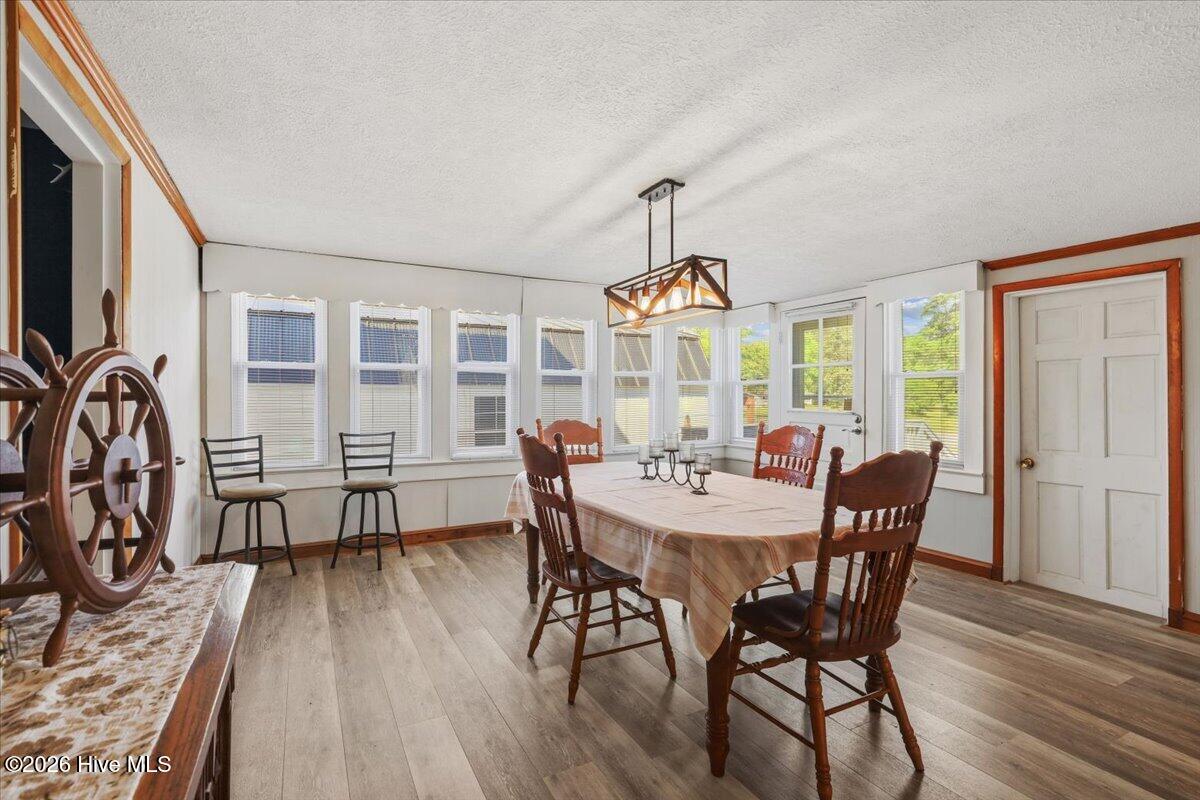 104 N Vance Street Property Photo 6