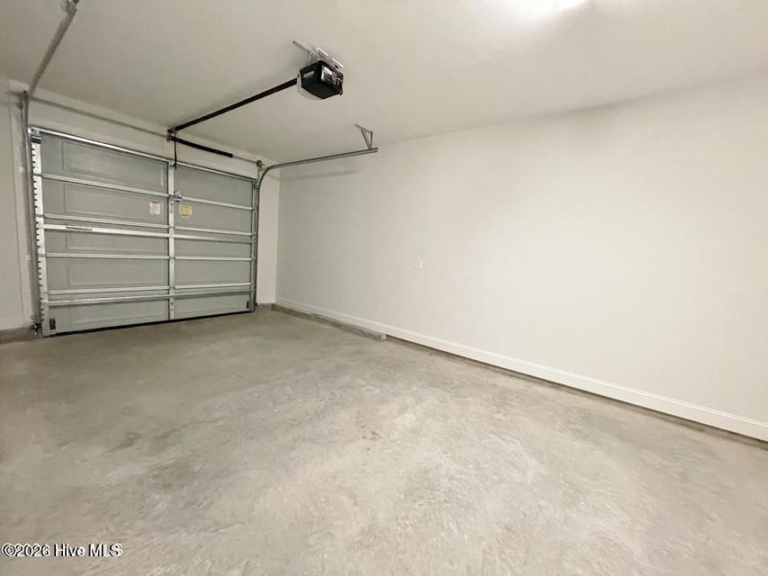 2005 Newbury Way B Property Photo 16
