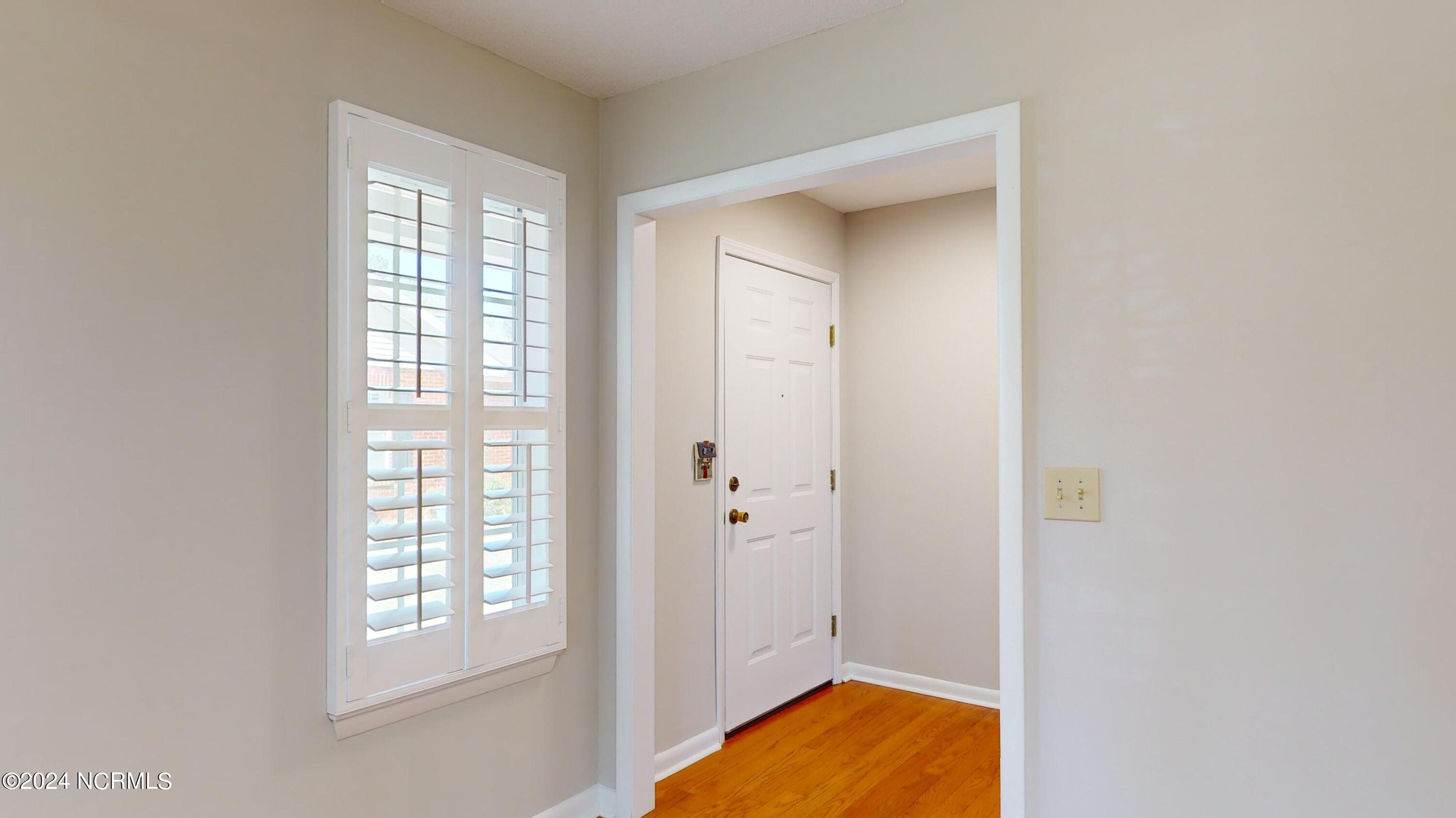 727 Chancery Lane Property Photo 6