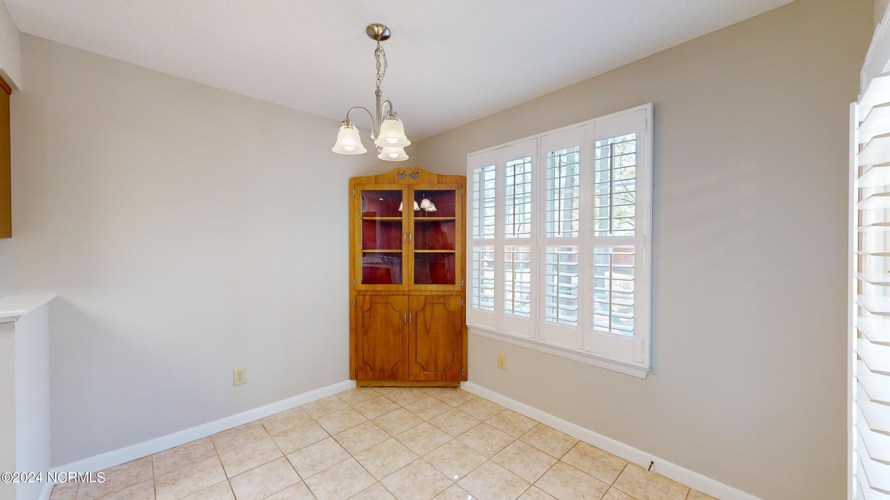 727 Chancery Lane Property Photo 10
